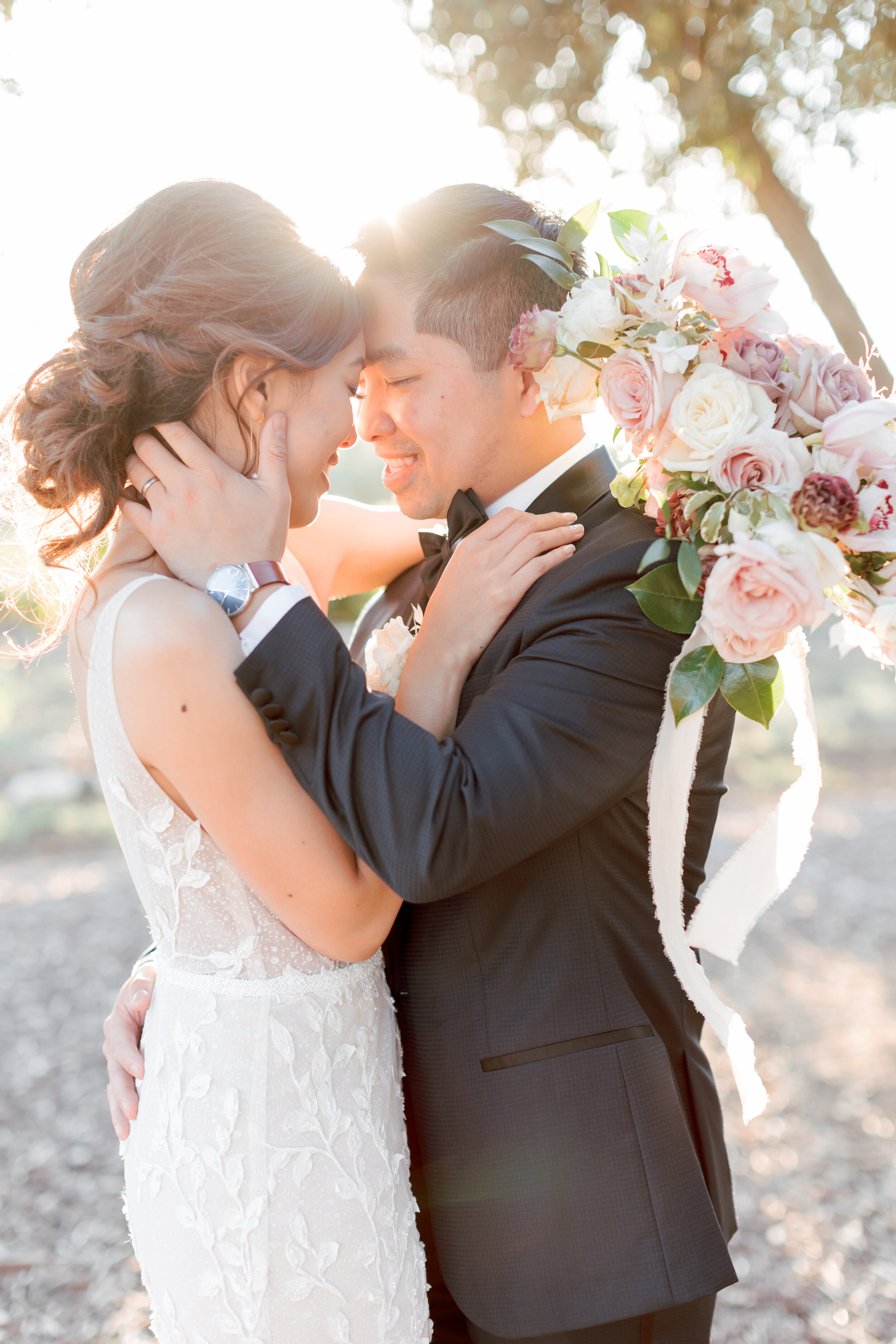 GoldenHour_Amy&HoanWedding_IvoryBlushPohtography28.jpg