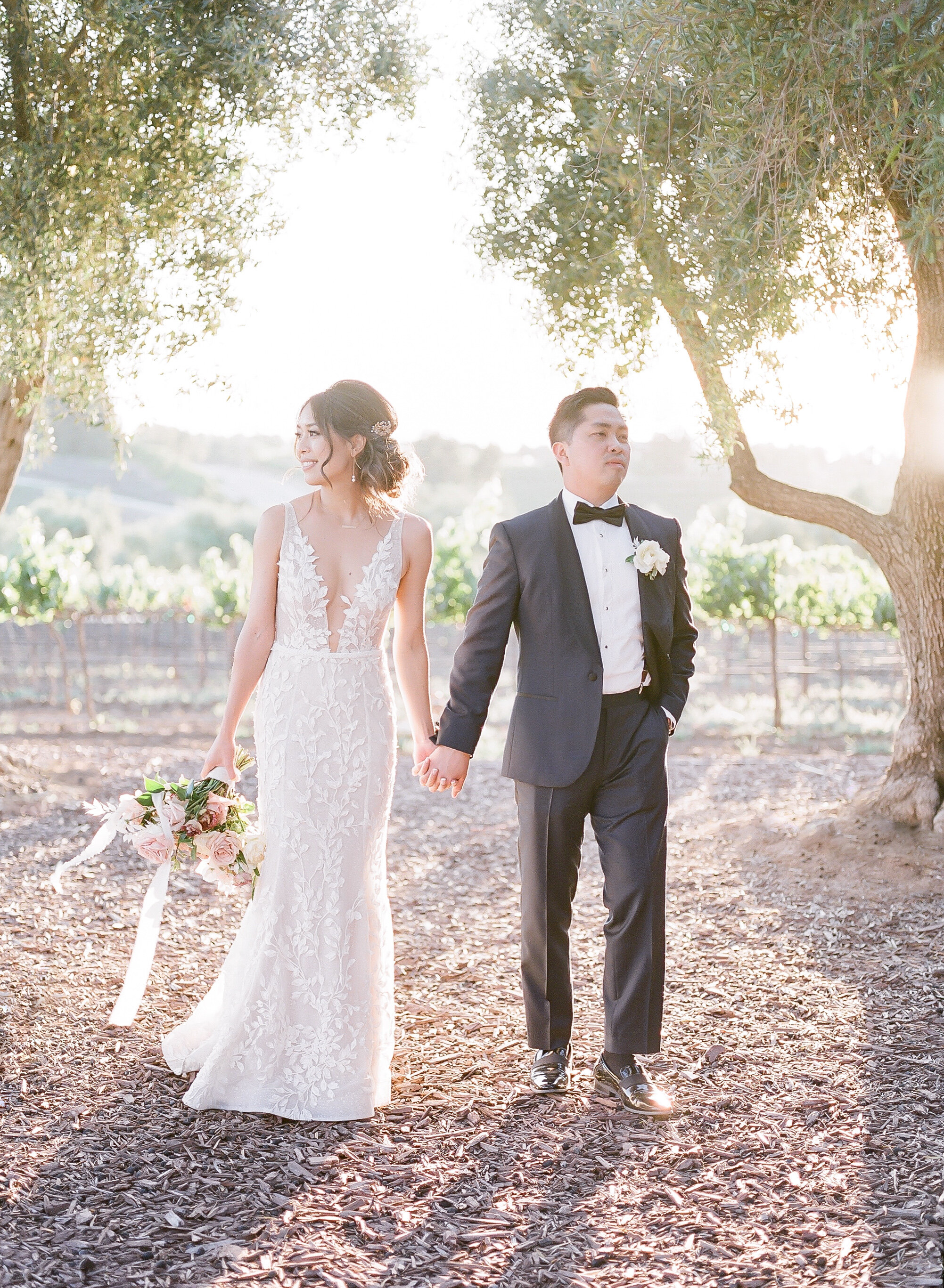 GoldenHour_Amy&HoanWedding_IvoryBlushPohtography46.jpg