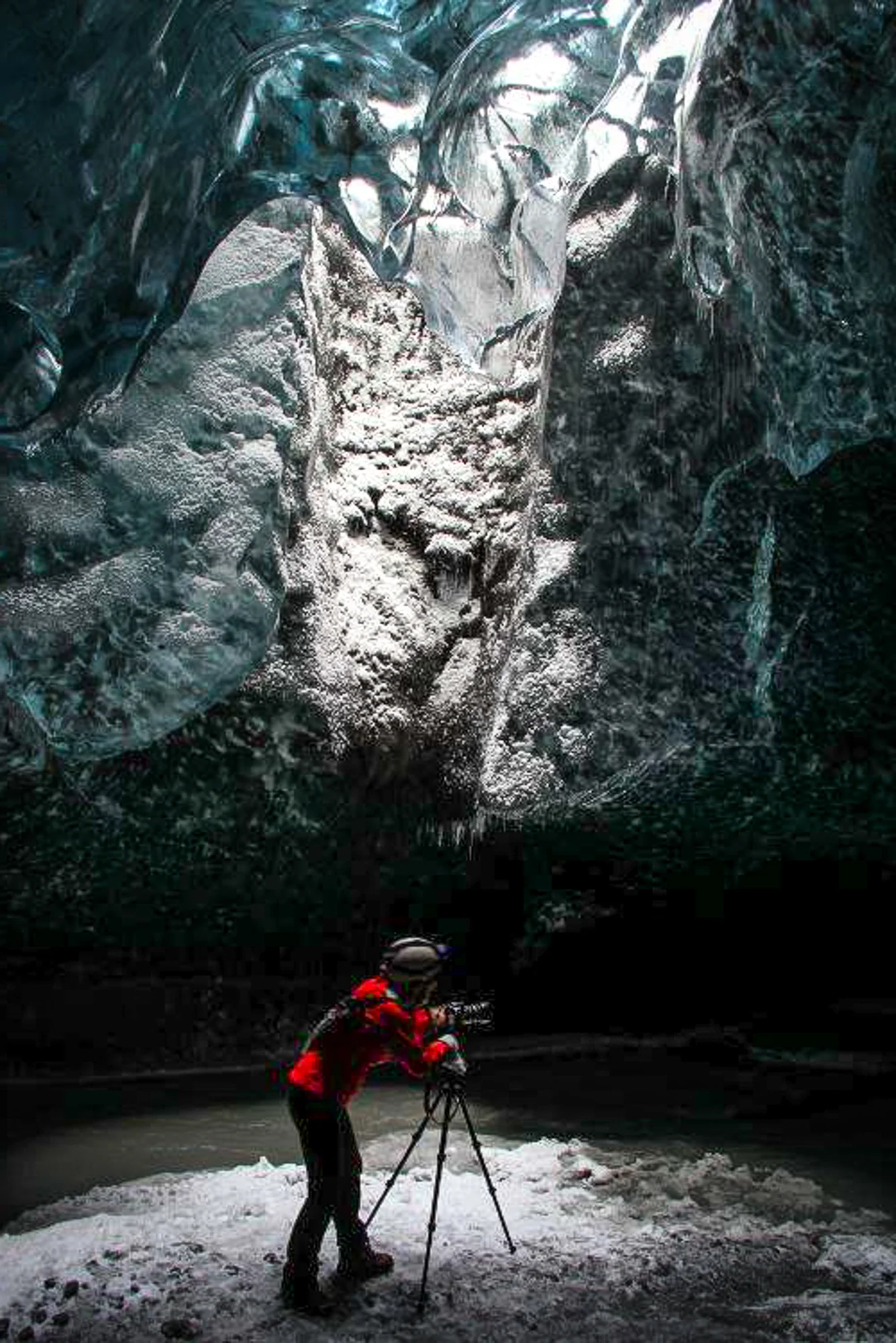 IceCavesJONAA©Agust Runarsson-13.jpg