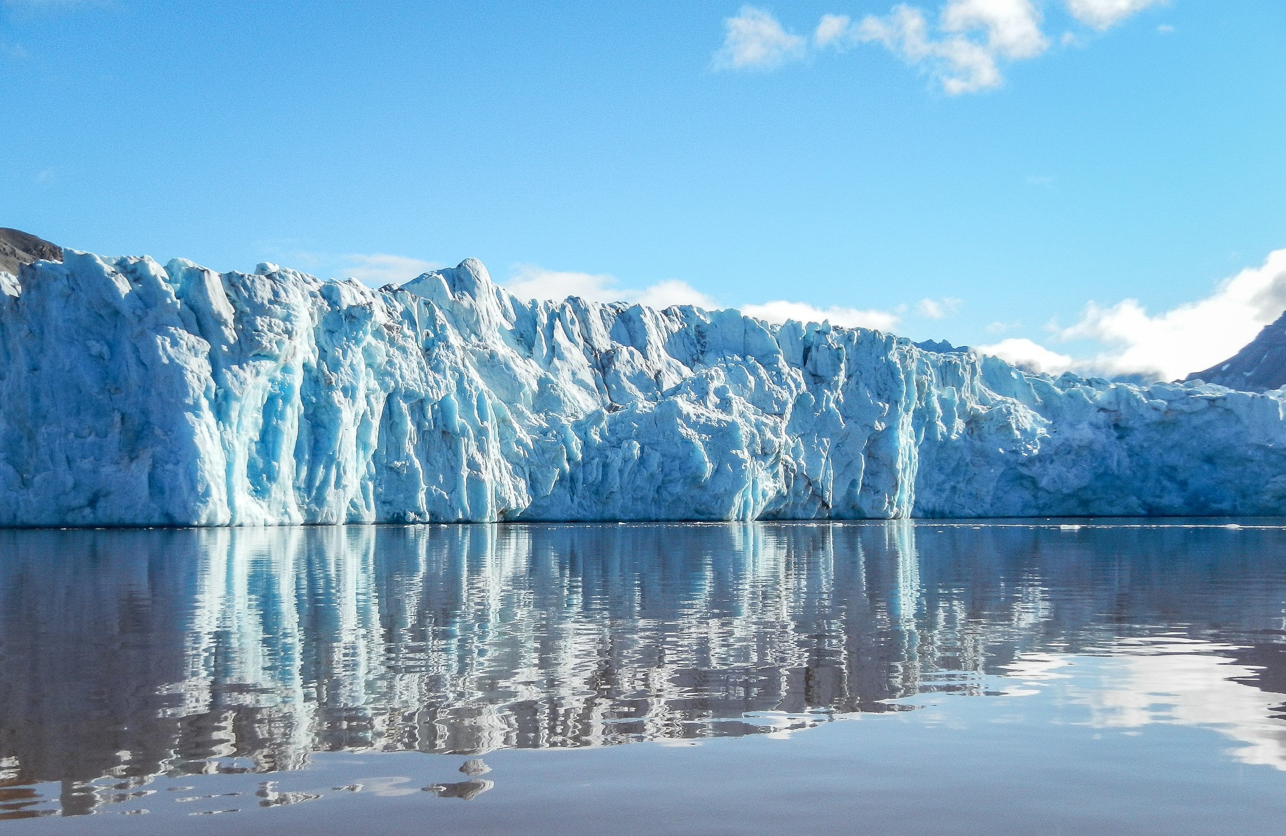 Glacier перевод. Ледник Свальбард. Ледники Арктики. Арктика города. Льодовик 16.