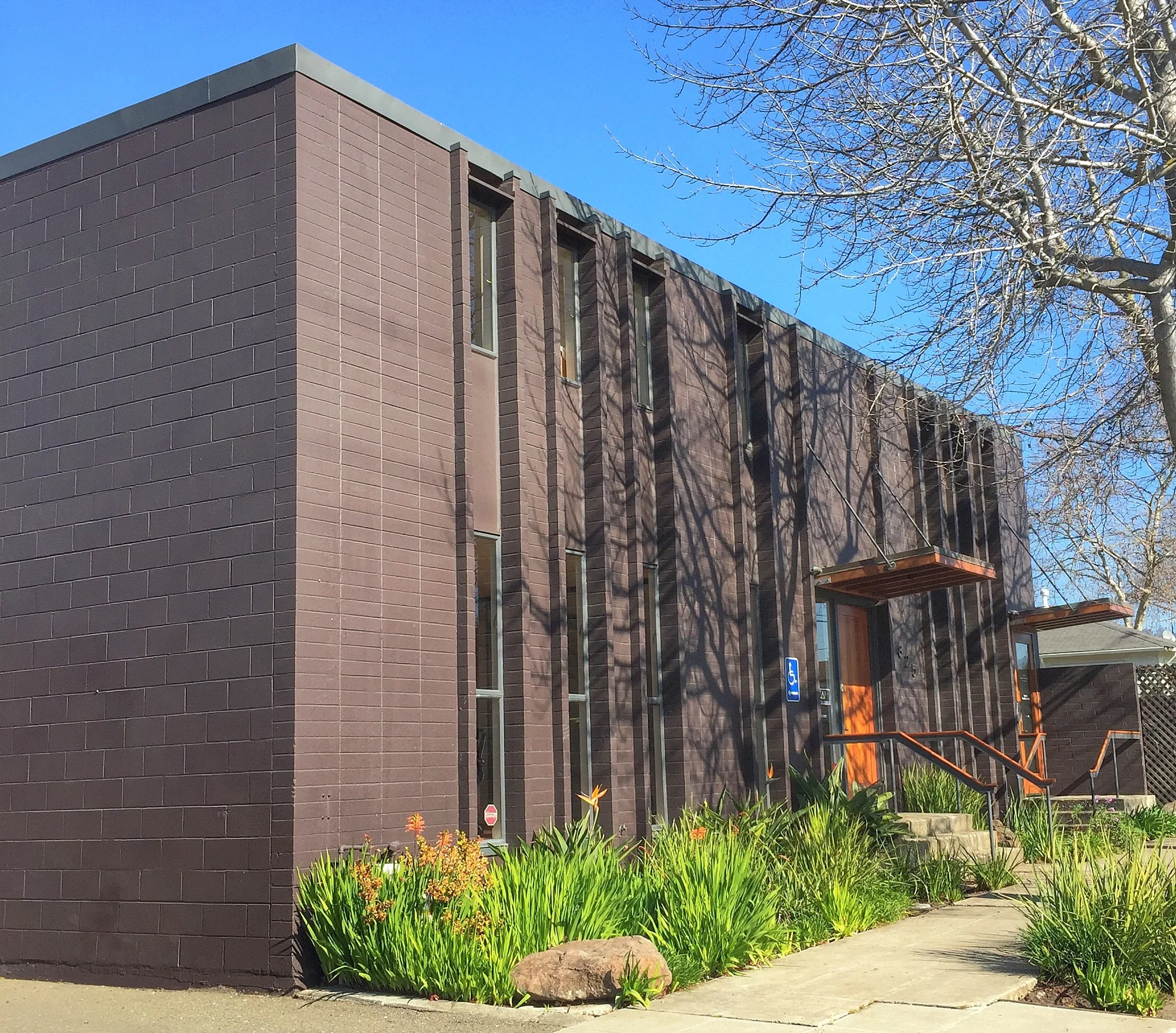 Building 2.jpg