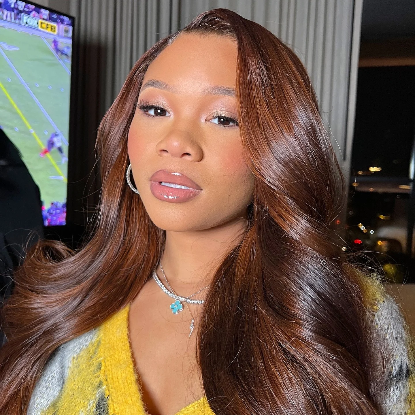 Glam on @stormreid 💛⭐️
Hair by @dajahimoni 
#makeupbysydneyzenon 
#chicagomakeupartist