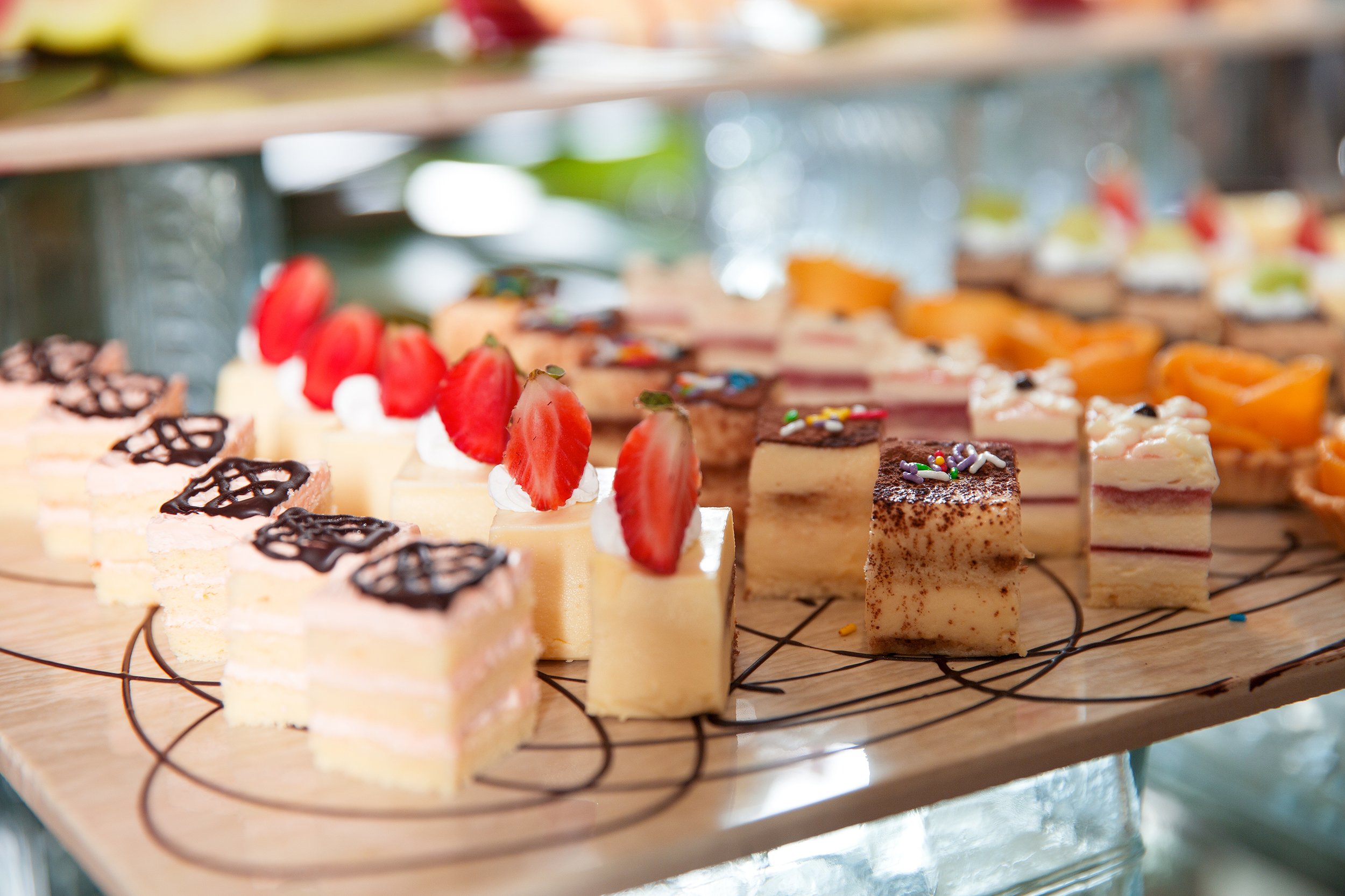 delicious-mini-cakes-buffet-table.jpg