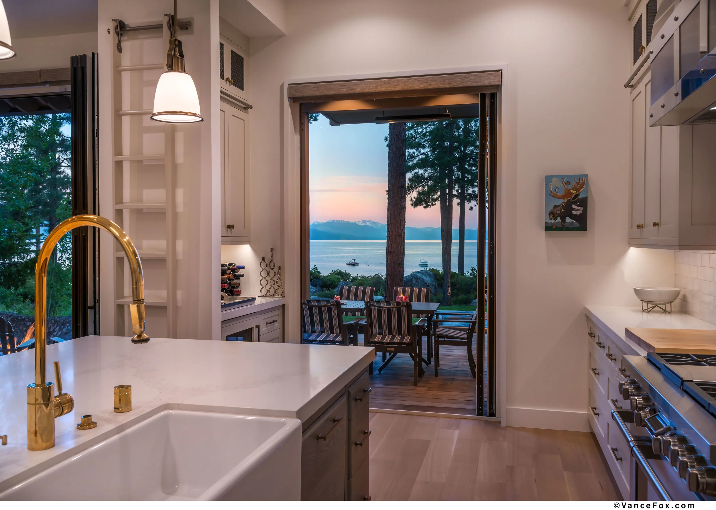 9902LakeSt26.jpg
