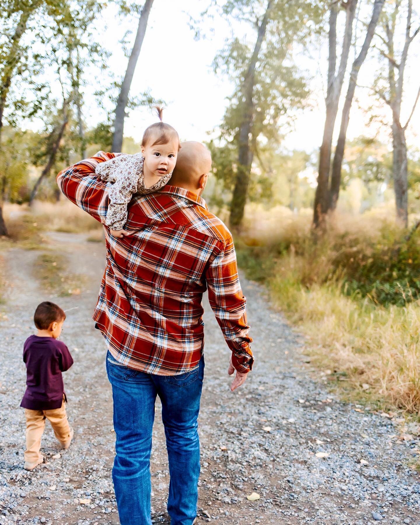 Just about time to drop those coveted fall/winter family session spots; and this year, I have only a handful. Turns out juggling 2 kids, my photography business, the house, and launching a coaching program takes time 😂&hellip;. But I am so excited!!