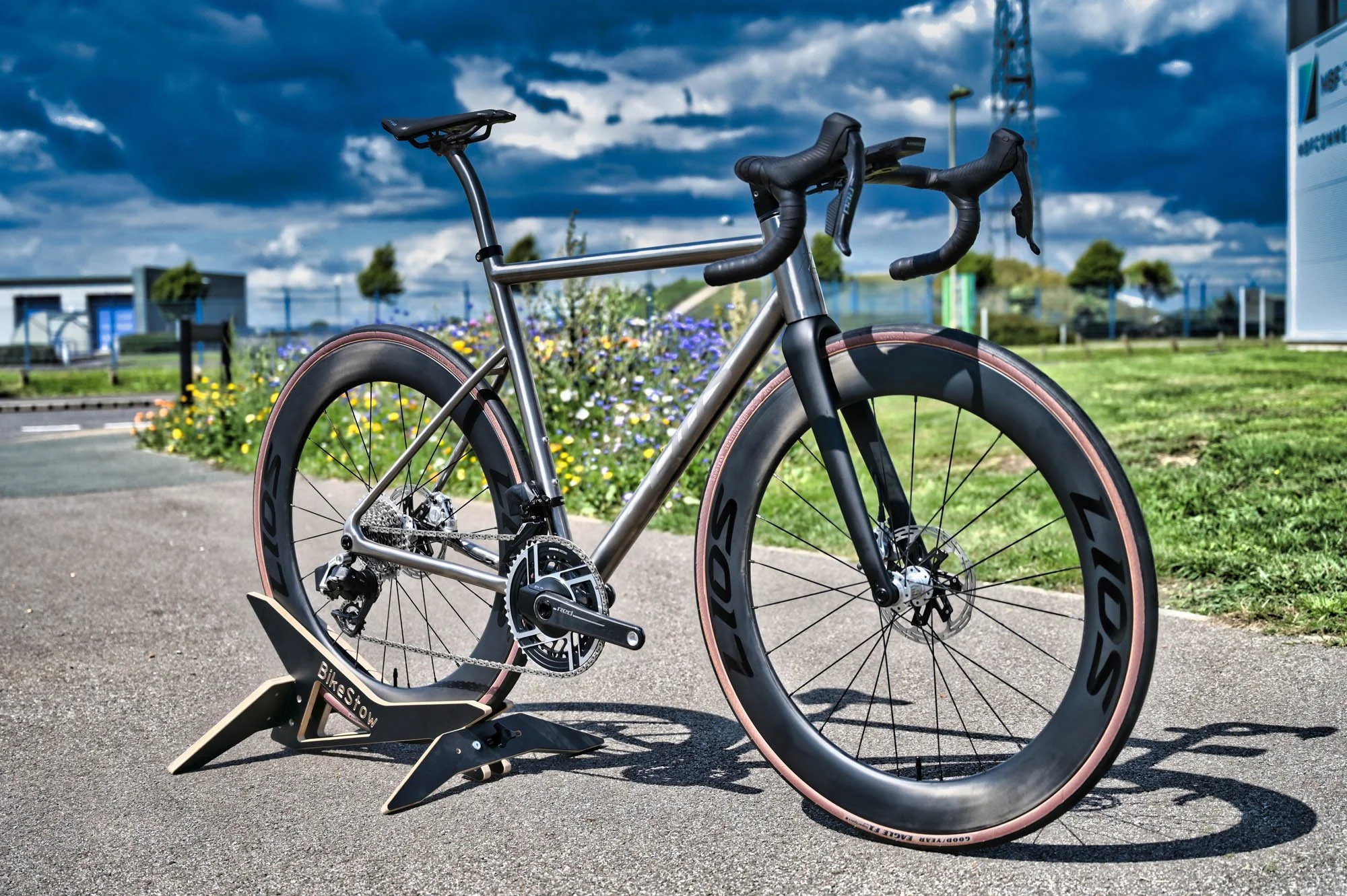 20240727-LIOS-Titanium-Road-Race-Red-D2-AXS-3.jpg