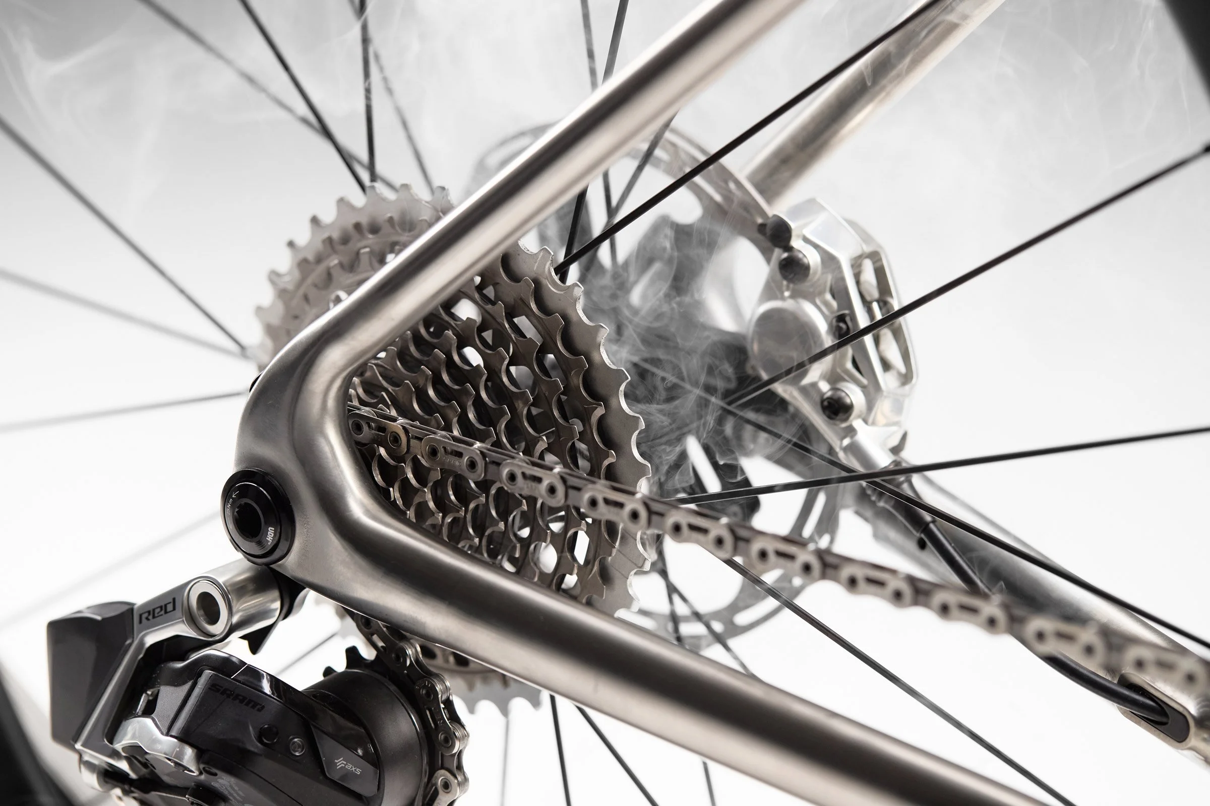 20250922-lios-titanium-road-race-bike-studio-photo-website-14.jpg