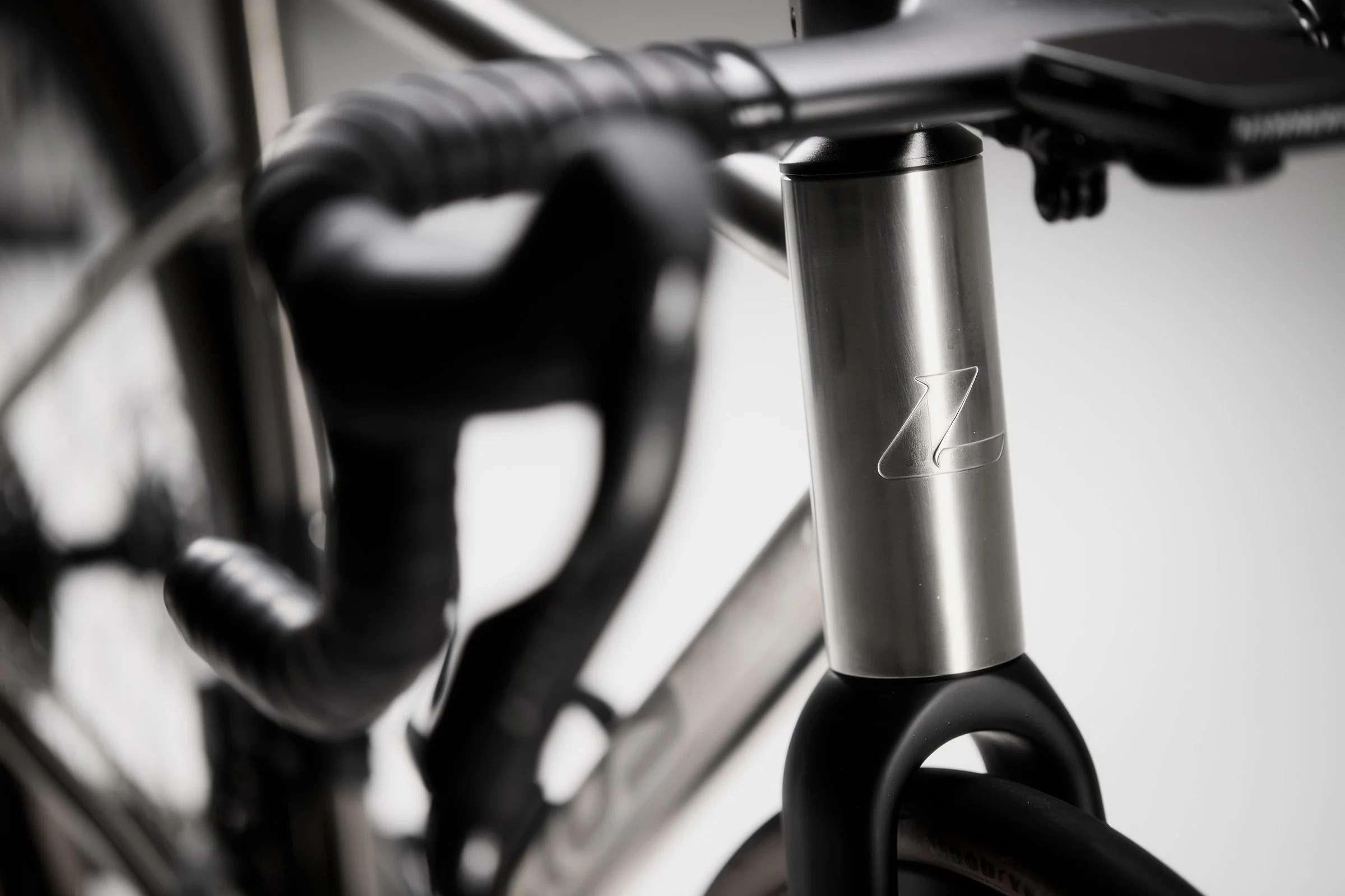 20250922-lios-titanium-road-race-bike-studio-photo-website-6.jpg