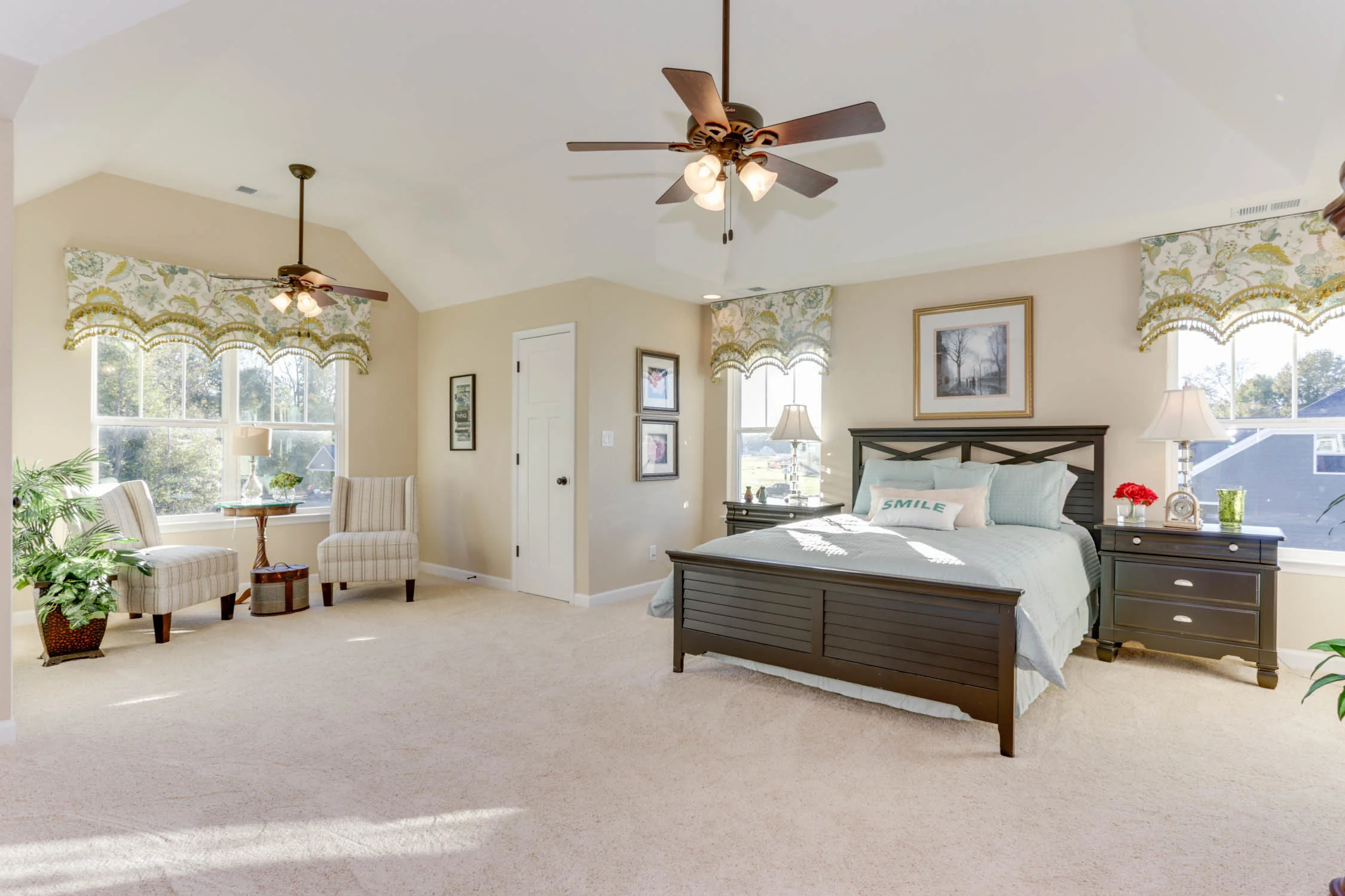 Master_Bedroom.jpg