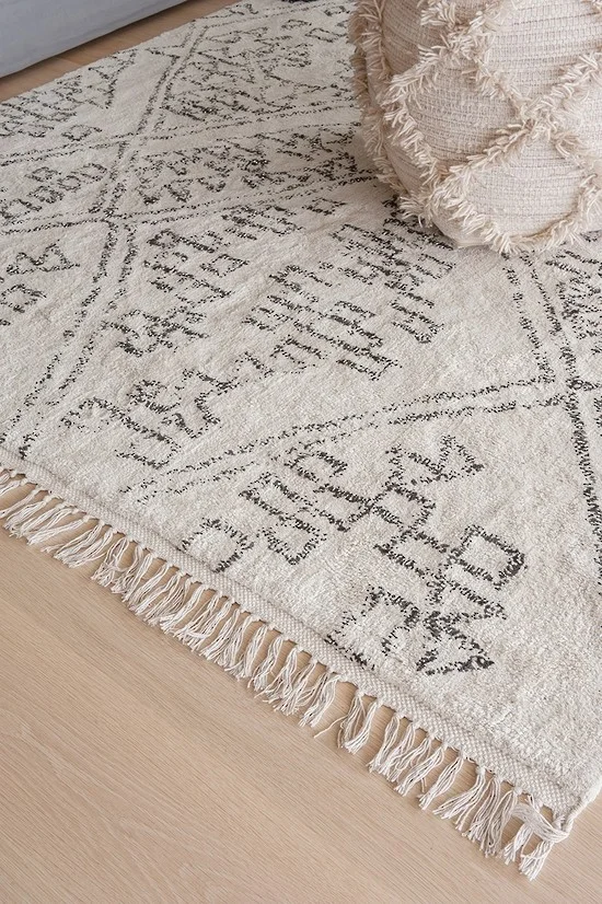 dsc_3239_800px (1).jpg