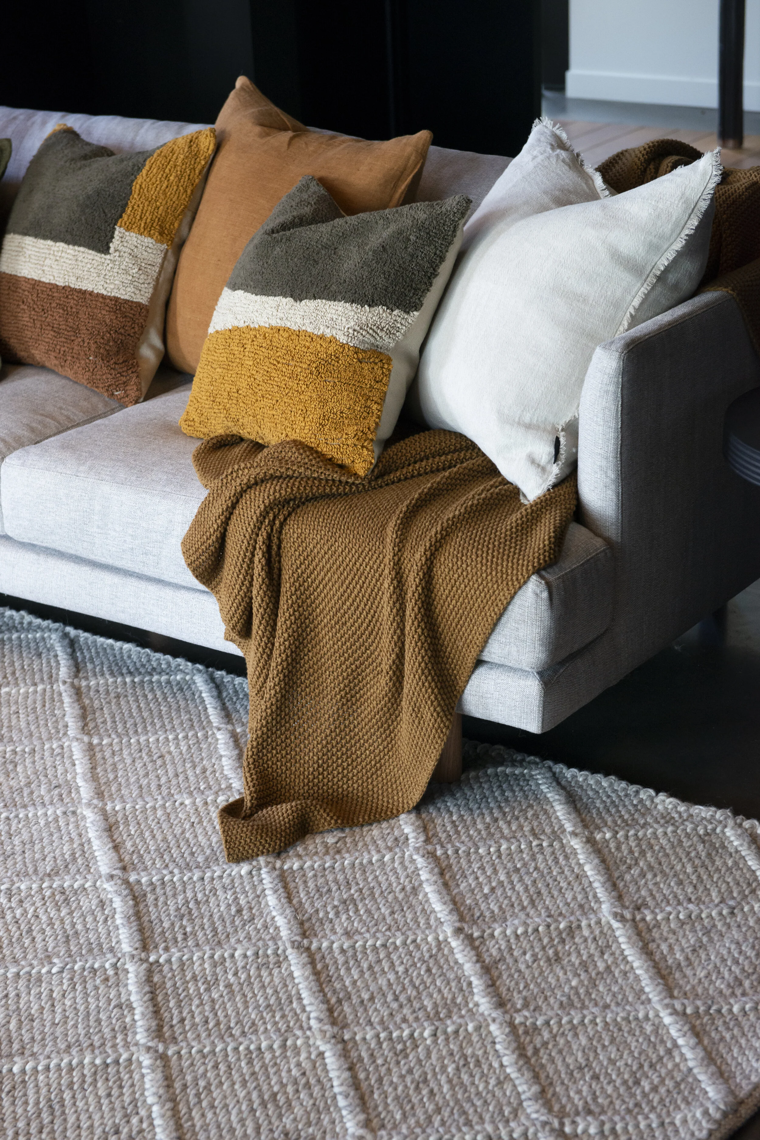 Baked Earth_Milford Moss Saddle_Dakota Natural Straw - Scene 9.jpg