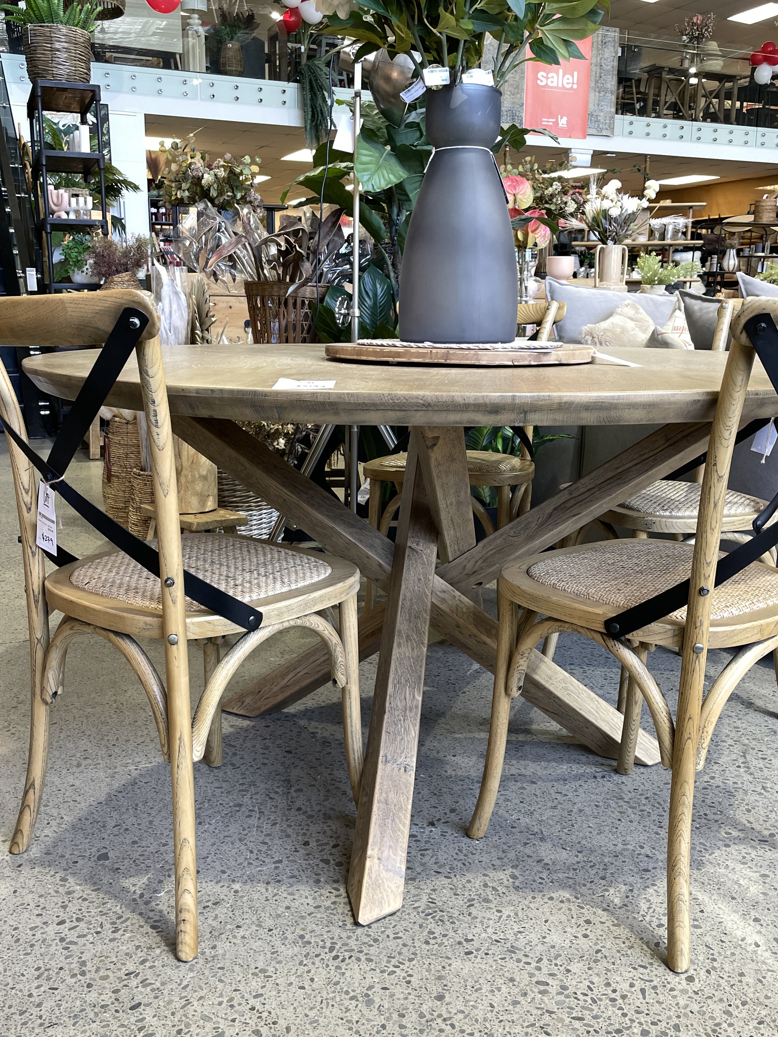 Mapua Round Dining Table — Loft Furniture New Zealand