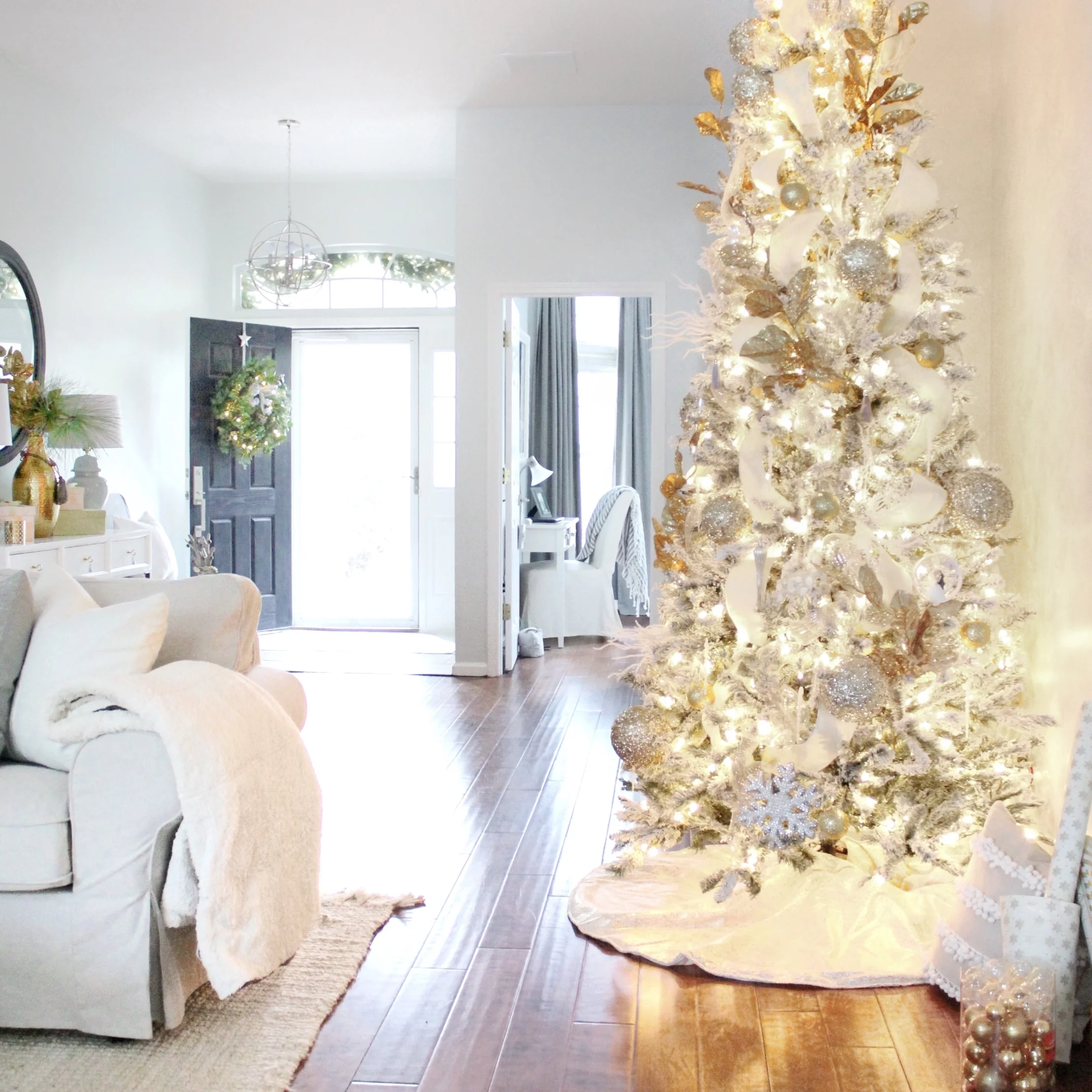 A Charming Southern Christmas Home Tour {Part 1}