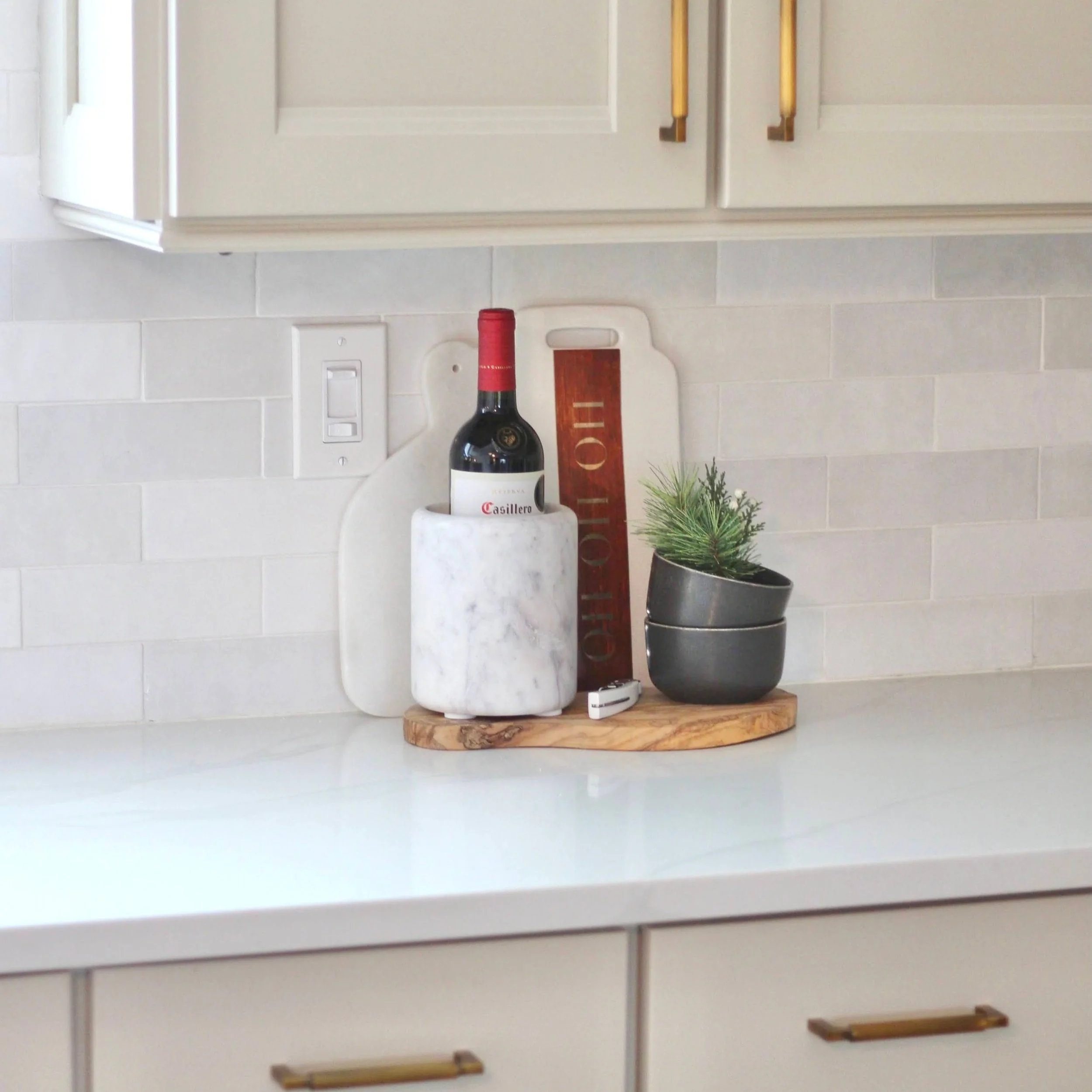 Simple Kitchen Countertop Styling for Christmas