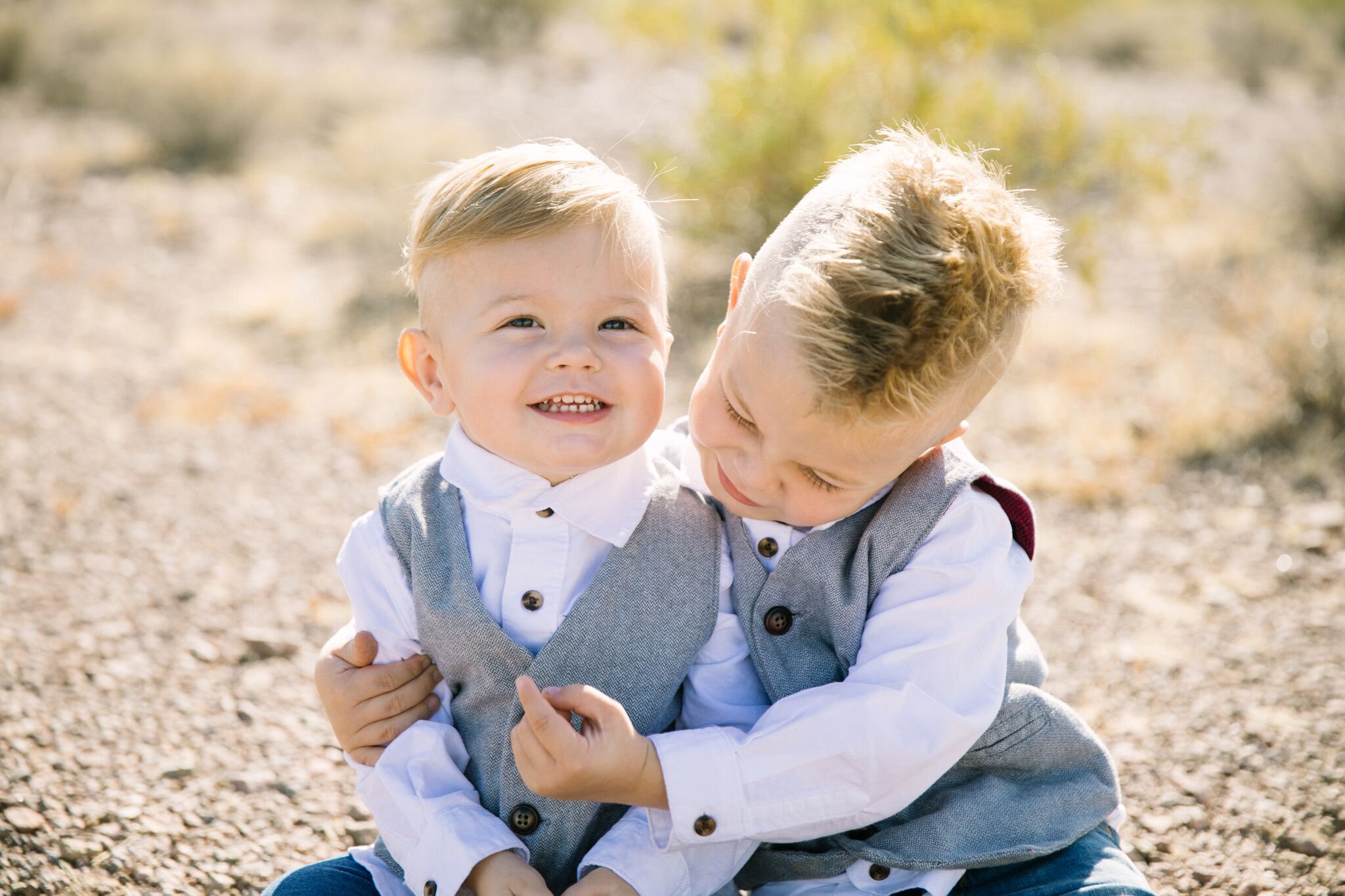 Family Picture Ideas by Las Vegas lifestyle bloggers Life of a Sister