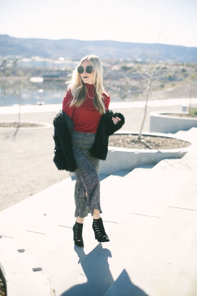 Valentine's Day Outfit Inspiration featured by top US fashion blog, Life of a Sister