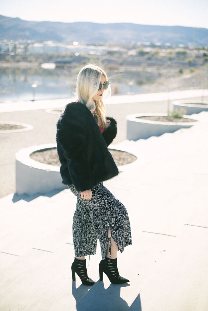 Valentine's Day Outfit Inspiration featured by top US fashion blog, Life of a Sister