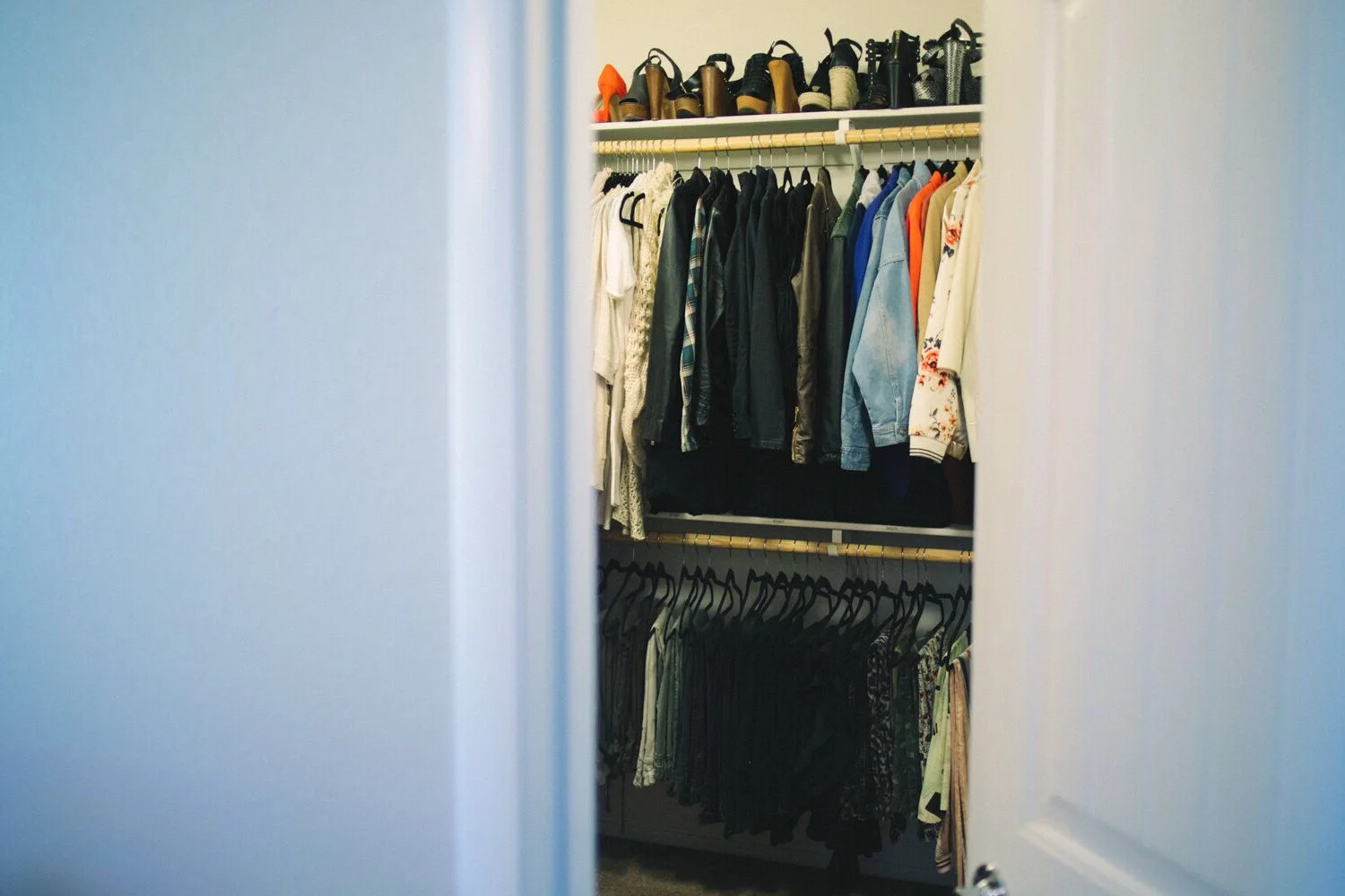 Organization Tips: How to Maximize your Closet featured by popular Las Vegas fashion bloggers, Life of a Sister