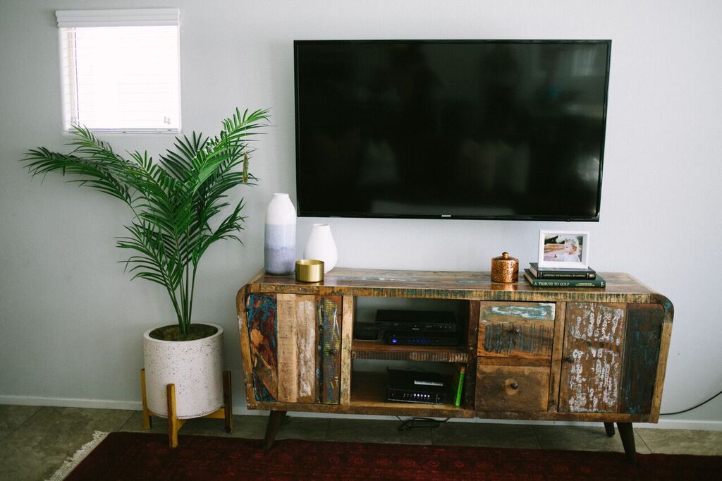Living Room Update featured y popular Las Vegas style bloggers, Life of A Sister