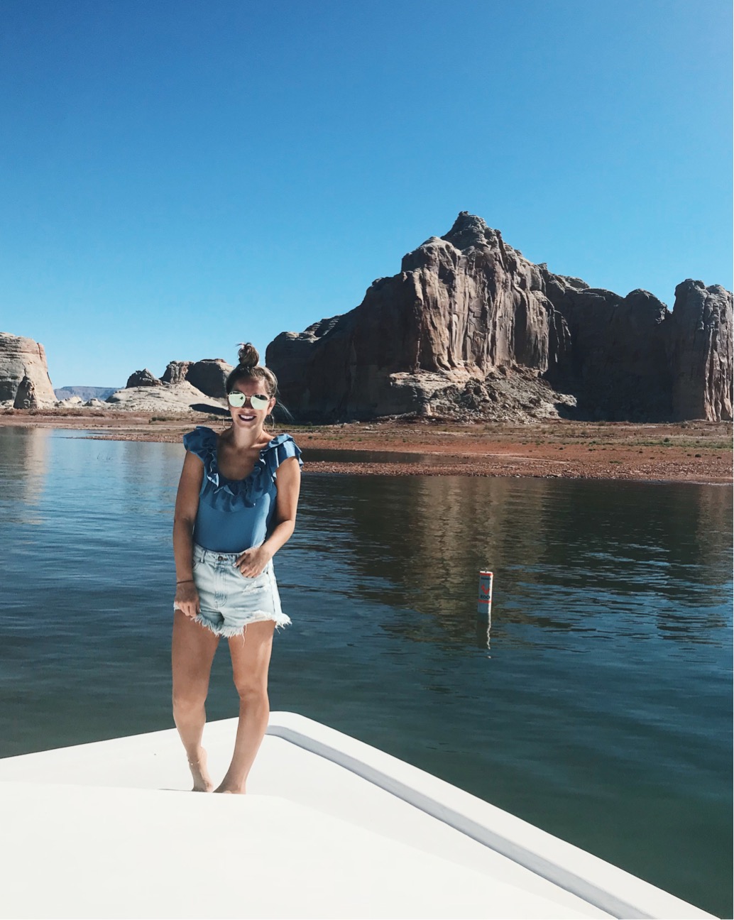 A Fantastic Lake Powell Vacation featured by popular Las Vegas travel bloggers, Life of a Sister