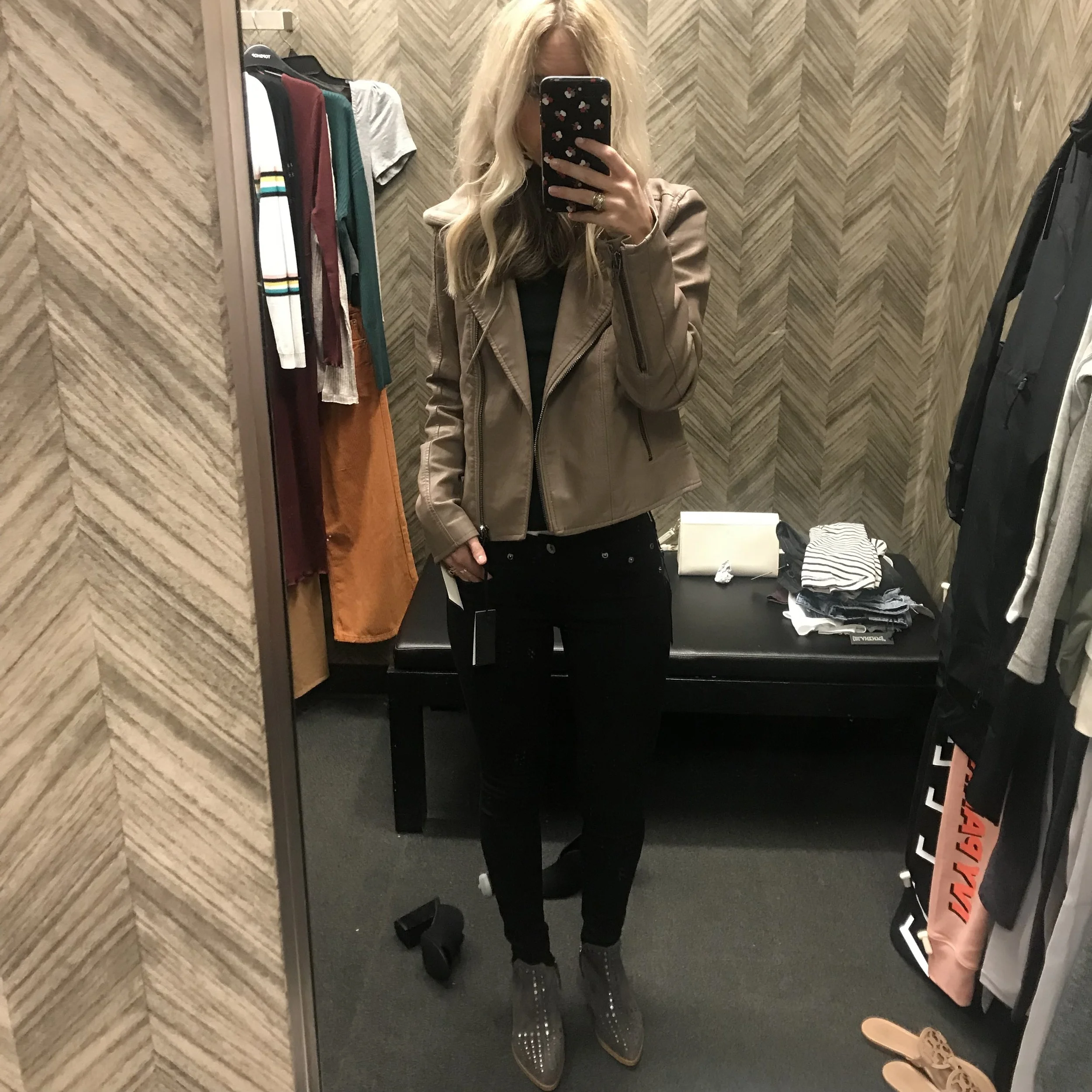Nordstrom Anniversary Sale: JayCee's Try on SHESH featured by popular Las Vegas fashion blogger, Life of a Sister