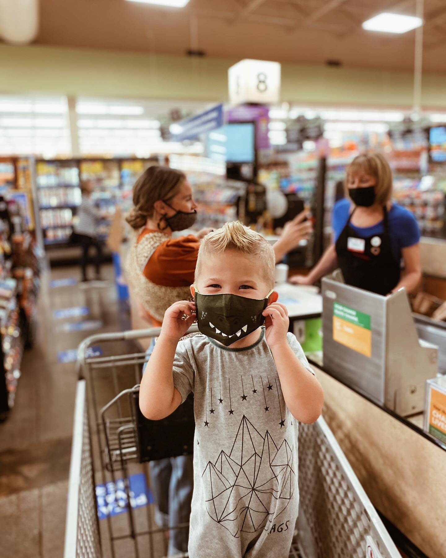 #ad Who needs a couple more hands at the grocery story?! This mama always does, between one child wanting everything they see and the other losing her binki in every aisle. I recently came across Kroger Pay in the @krogerco app where I can checkout w