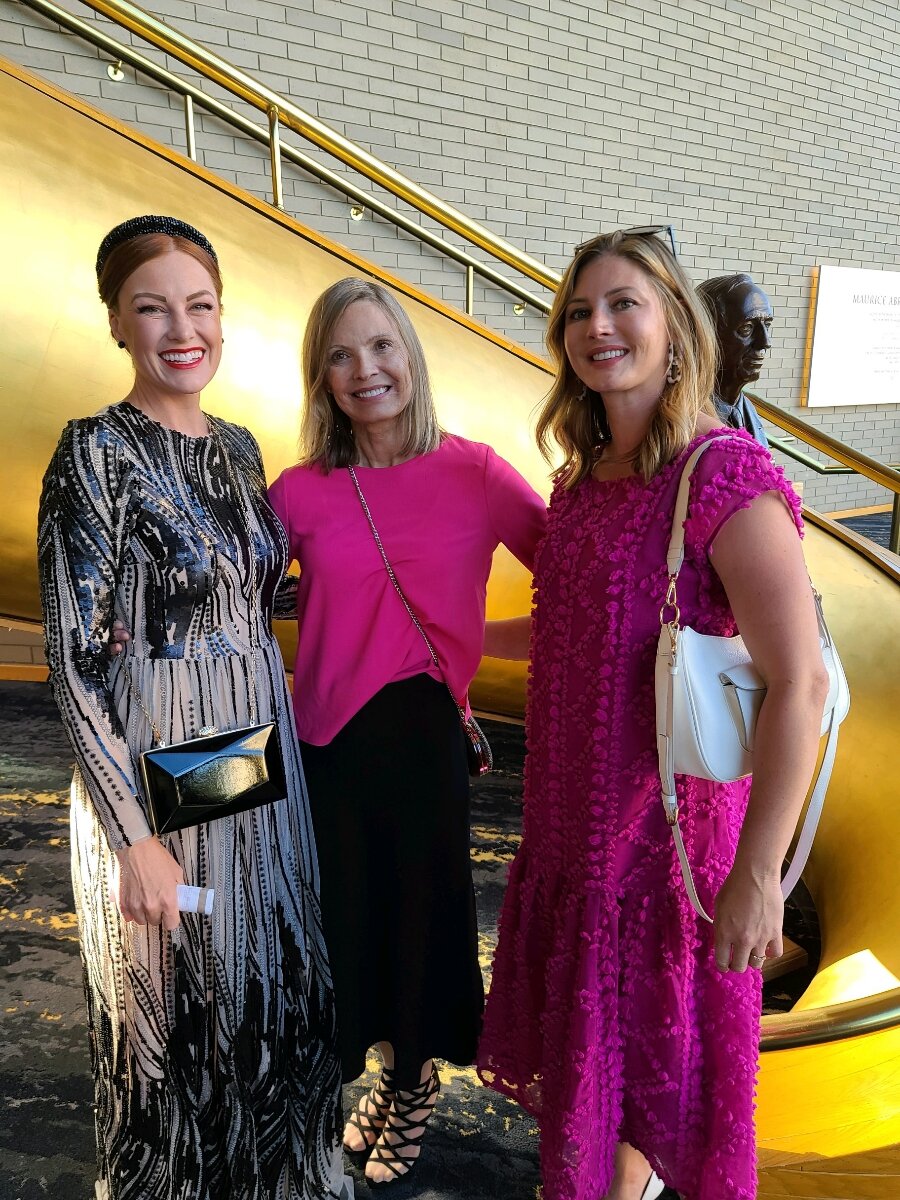 Lori, Sara and Tiffany out on the town at Abravanel Hall.  Aren't they stunning!