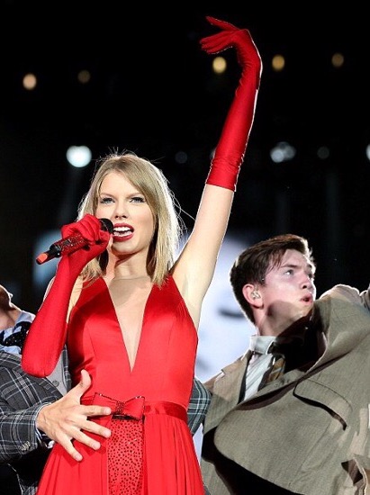 Taylor Swift: THE RED TOUR