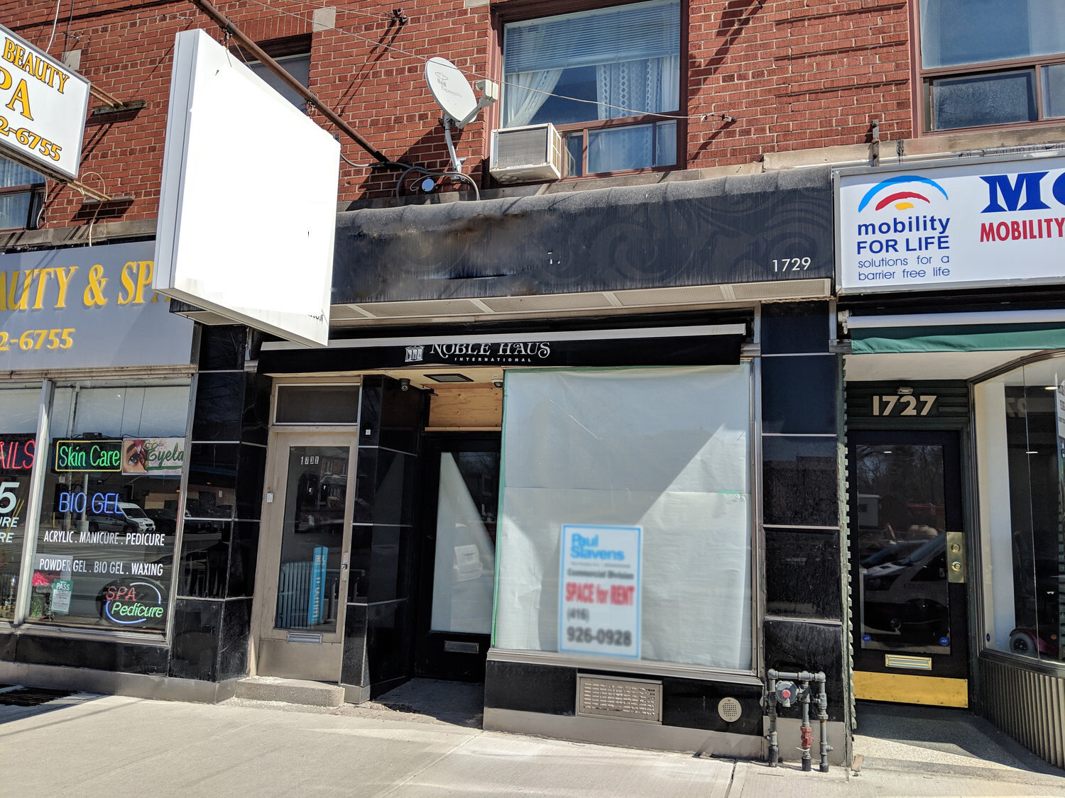 Leaside - 1729 Bayview Ave - Leased