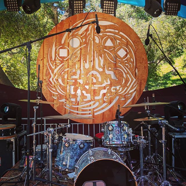 Backlined drums at @lucidityfestival drumming with @mannequinsbyday sounded good and had a cool backdrop!

#spdsx
#hybriddrumming
#hybriddrums
#dw
#dopebeats
#beats
#slomusic
#saucepot
#centralcoast
#sanluisobispo
#livetronica
#muratdirilcymbals