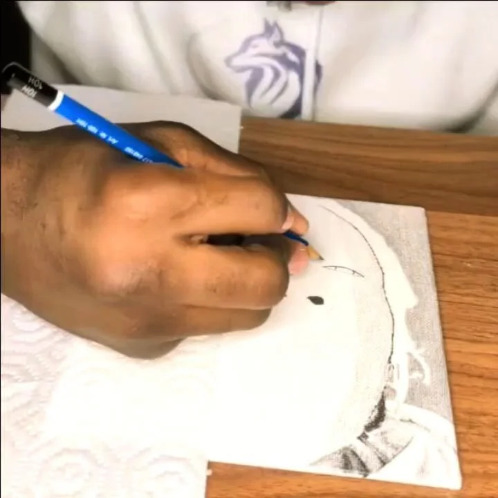 Practicing improving speed. One shot; no touch-ups. Took about 3hrs and 50mins.
.
.
Graphite Pencil on Canvas (6"x6")
.
.
.
.
#draw #selfportrait #portrait #drawing #portraitart #graphiteportrait&nbsp;
.
#artoncanvas #canvasart #pencildrawi