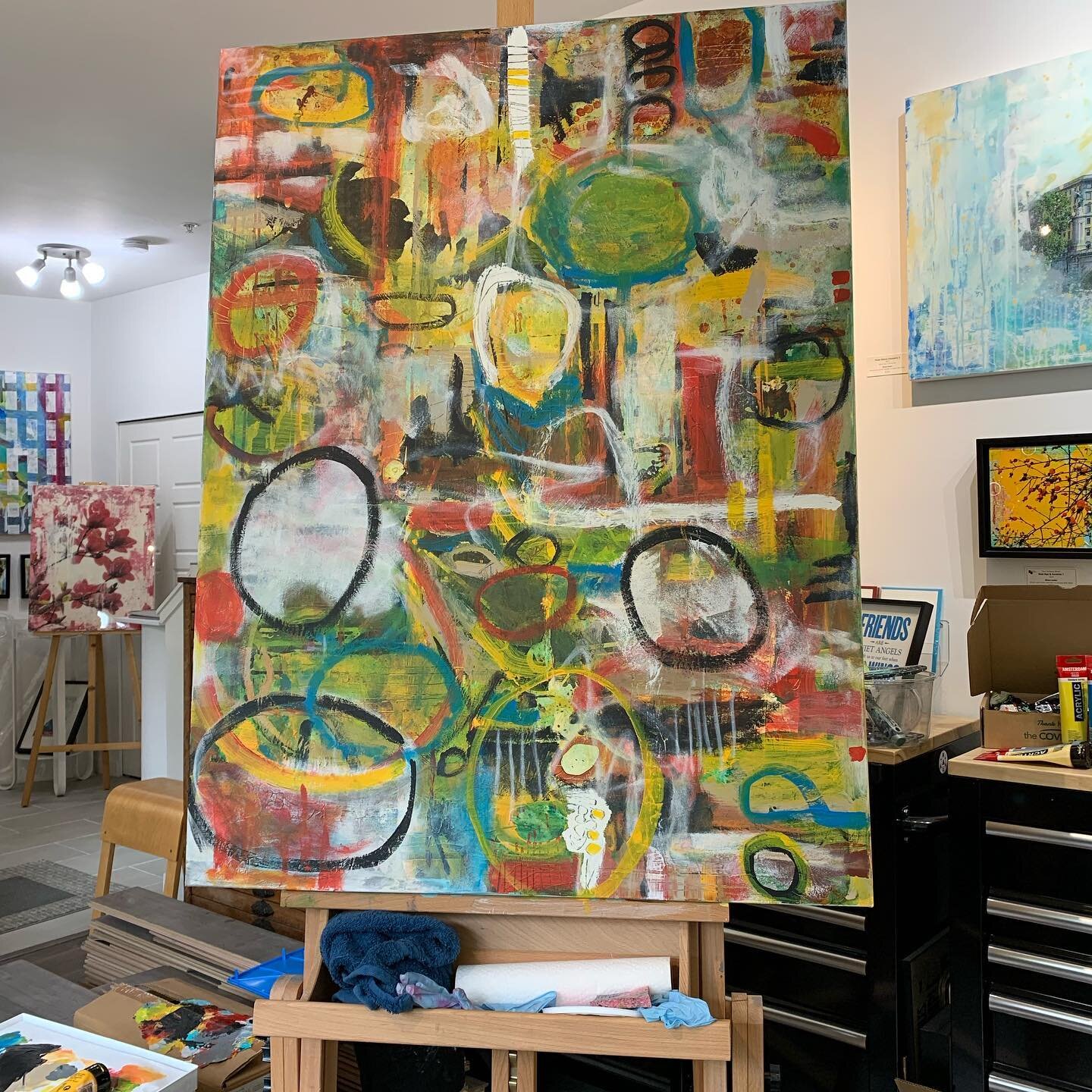 In the studio today. Working on a larger piece today. Do you see what I see or am I just crazy? 🤪 Each piece says something to me that becomes so clear as I develop the painting and yet I imagine no one else sees what I see. 

#paulwoodartist #wip #