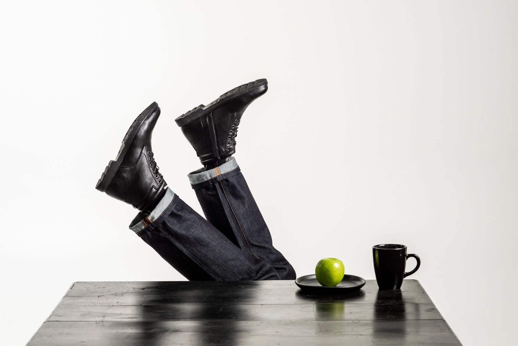 Upside Down Shoes_MNP_Han_NOS_June2019_3653_Edit02.jpg