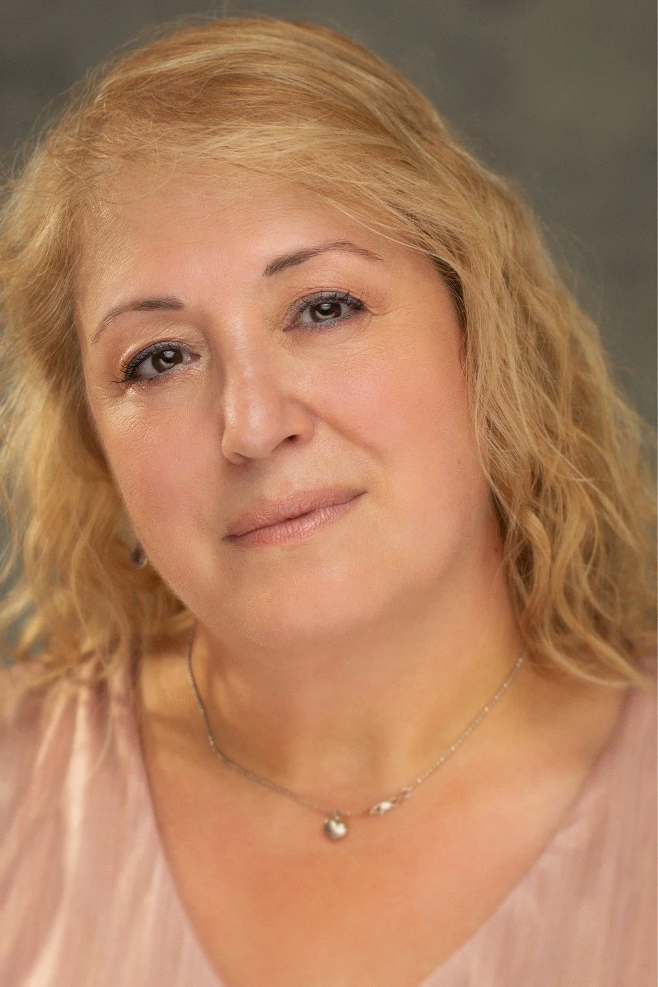 Headshot of ISABEL BARBUK