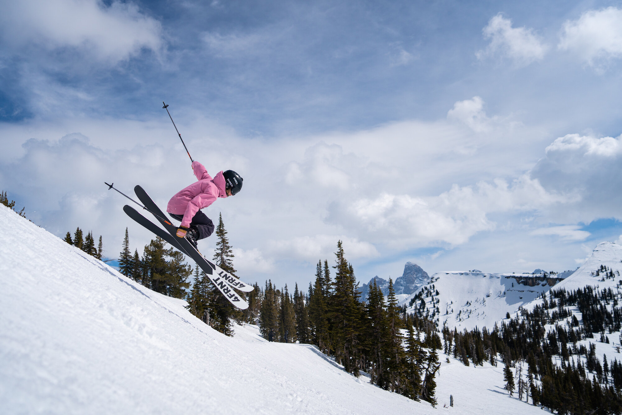 4FRNT Skis — Noelle Phares 4FRNT Skis — Noelle Phares