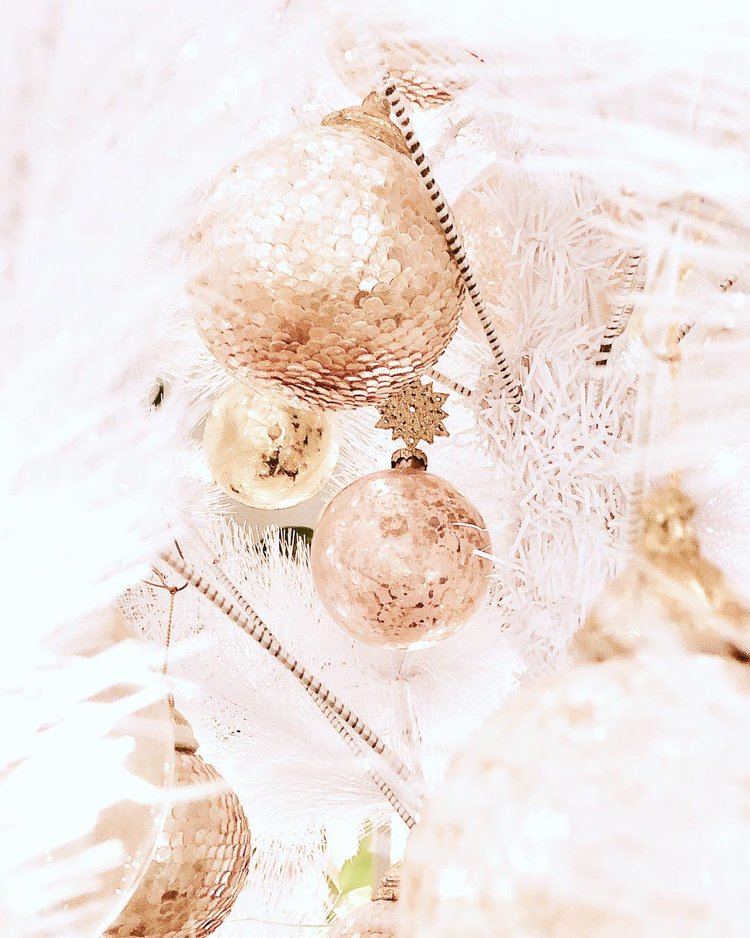 gold white christmas tree2.JPG