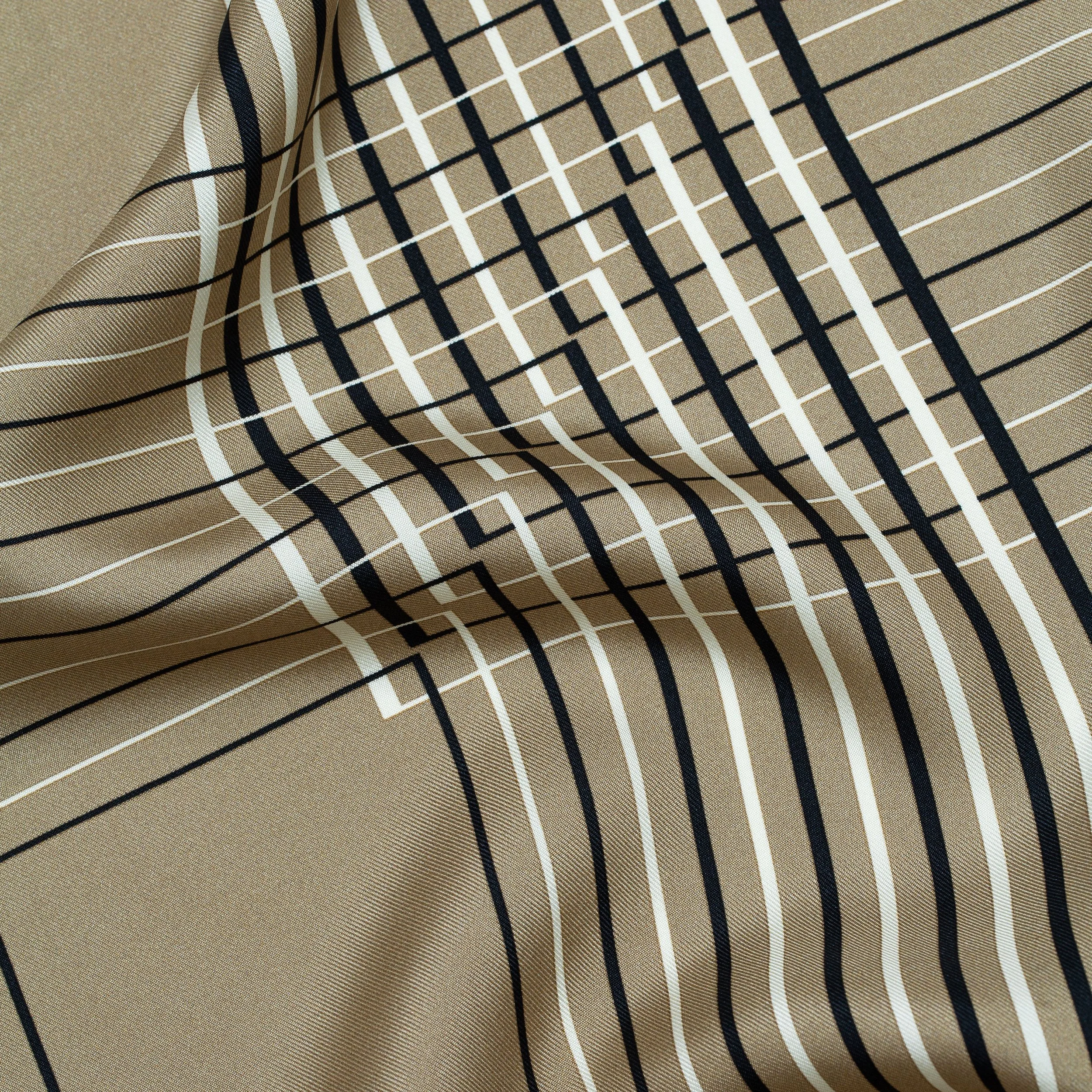 MINIMAL_ILLUSION_1970_SILK_SCARF_SANDSTONE_68_B.jpg