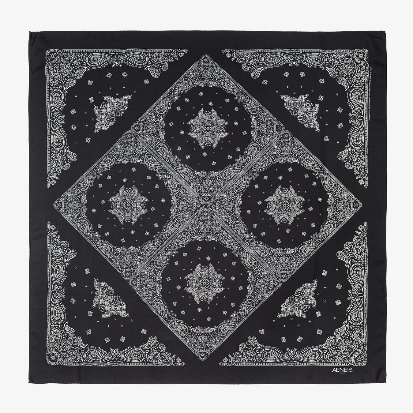 MINIMAL_BANDANA_SILK_SCARF_90_BLACK_1.jpg