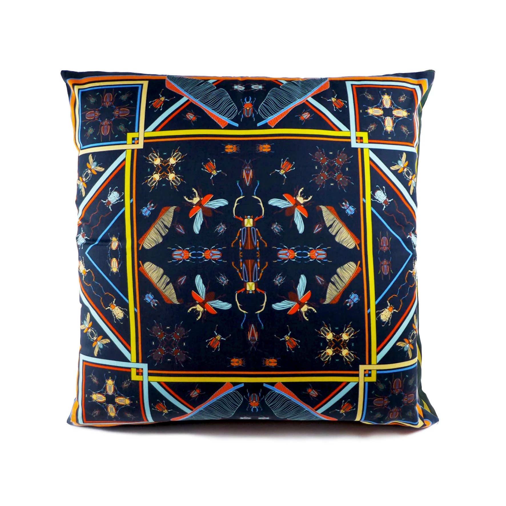 CUSCIONS BLACK KALEIDOSCOPE.jpg