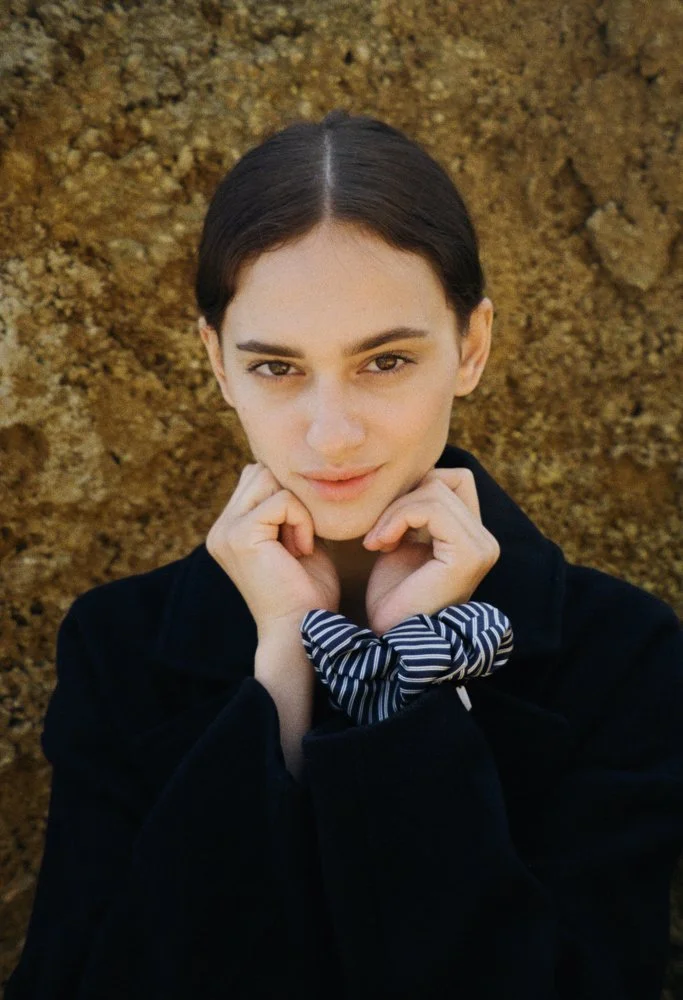 LUI CLASSIC STRIPED SILK SCRUNCHIE NAVY CAMPAIGN_2.jpg