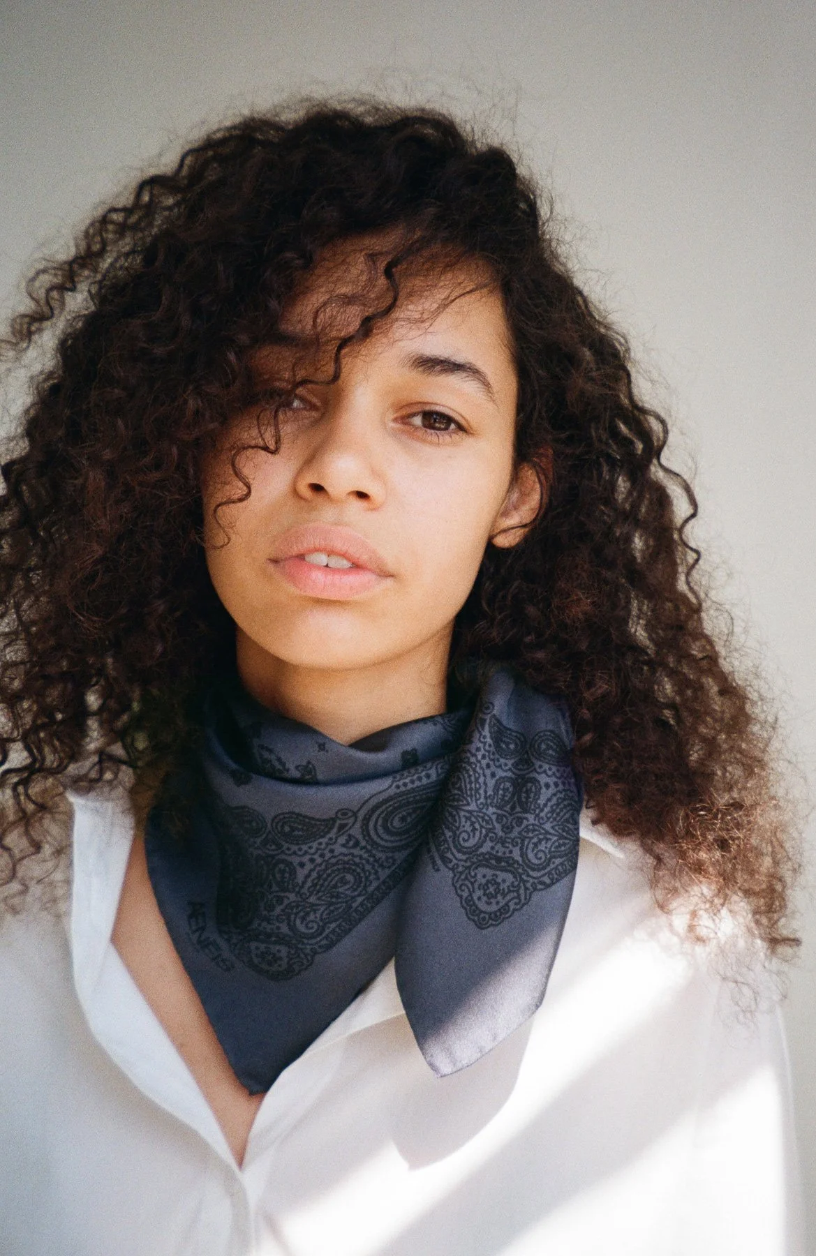 MINIMAL_BANDANA_SILK_SCARF_NOTTE2.jpg