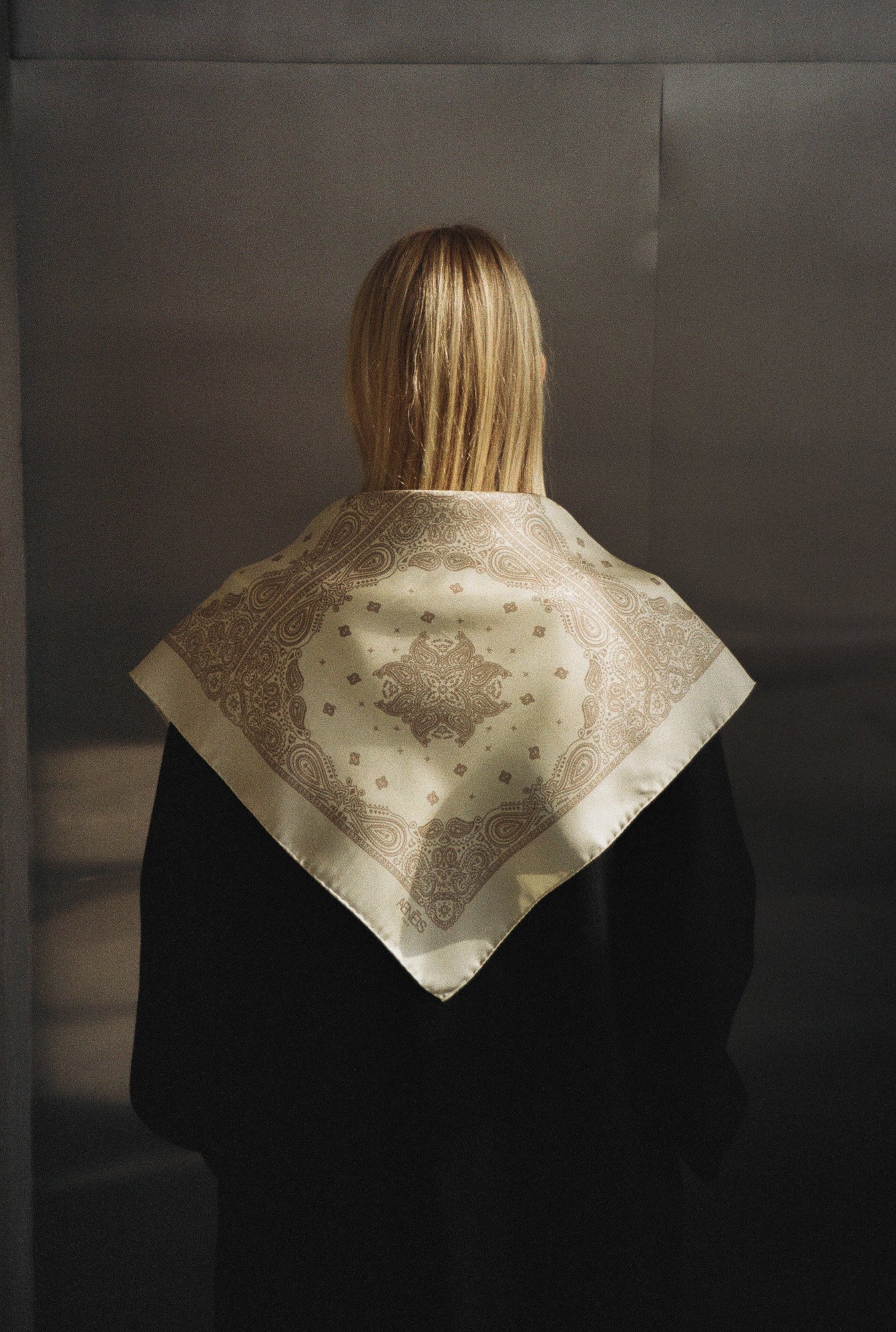 MINIMAL BANDANA_SILK SCARF_68 CM_LATE_12.jpg
