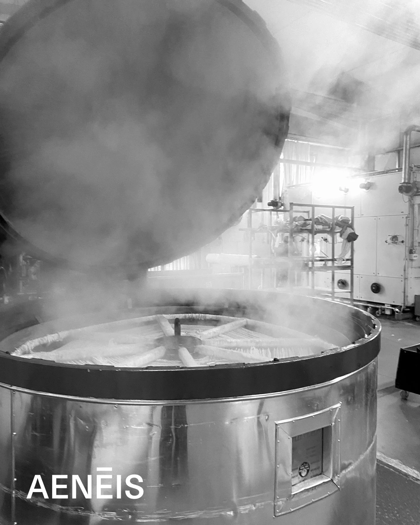 From here to the final piece.

&laquo; The Minimal Bandana silk scarf in Antracite&nbsp;&raquo; available on aeneis.co