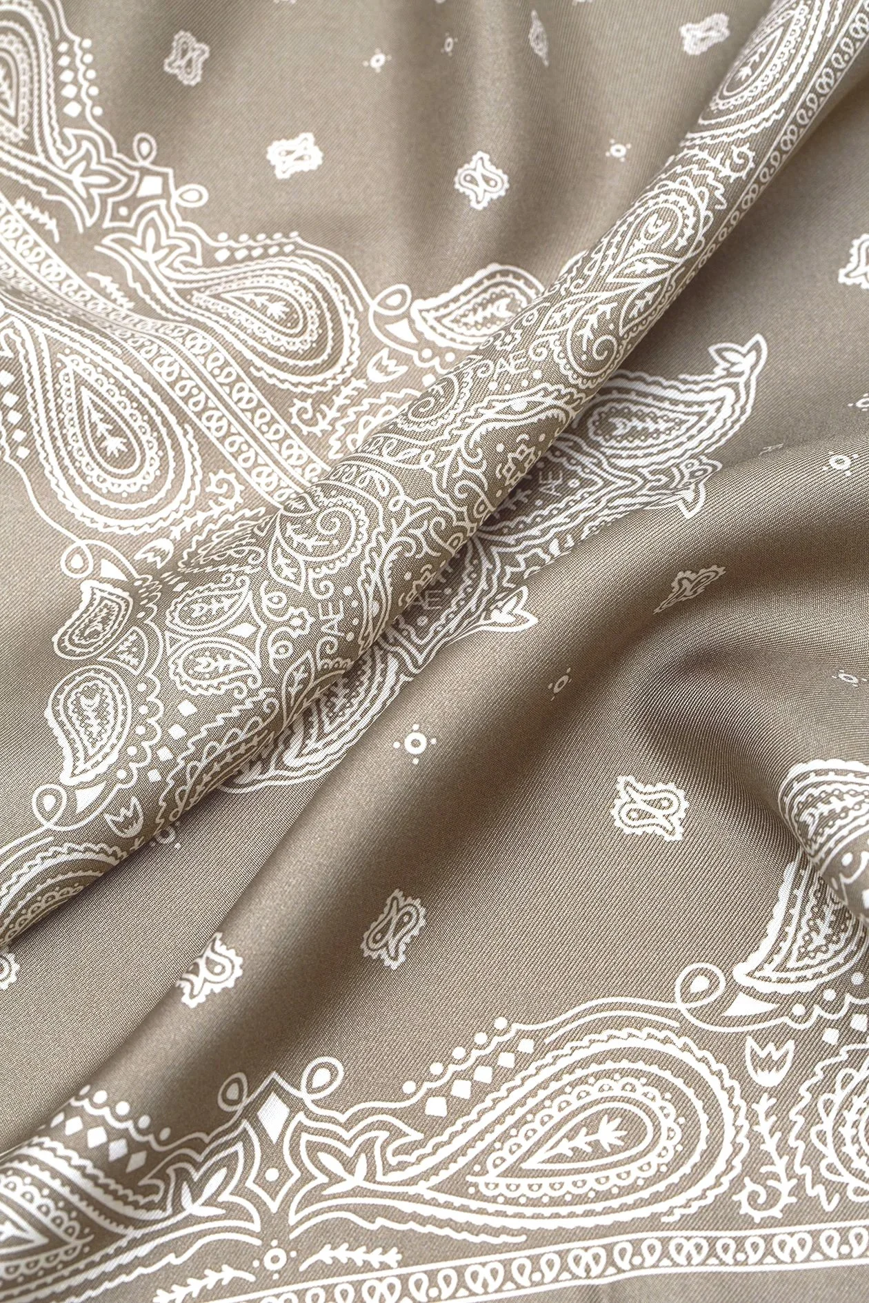 MINIMAL_BANDANA_SILK_SCARF_90_TAUPE_B.jpg