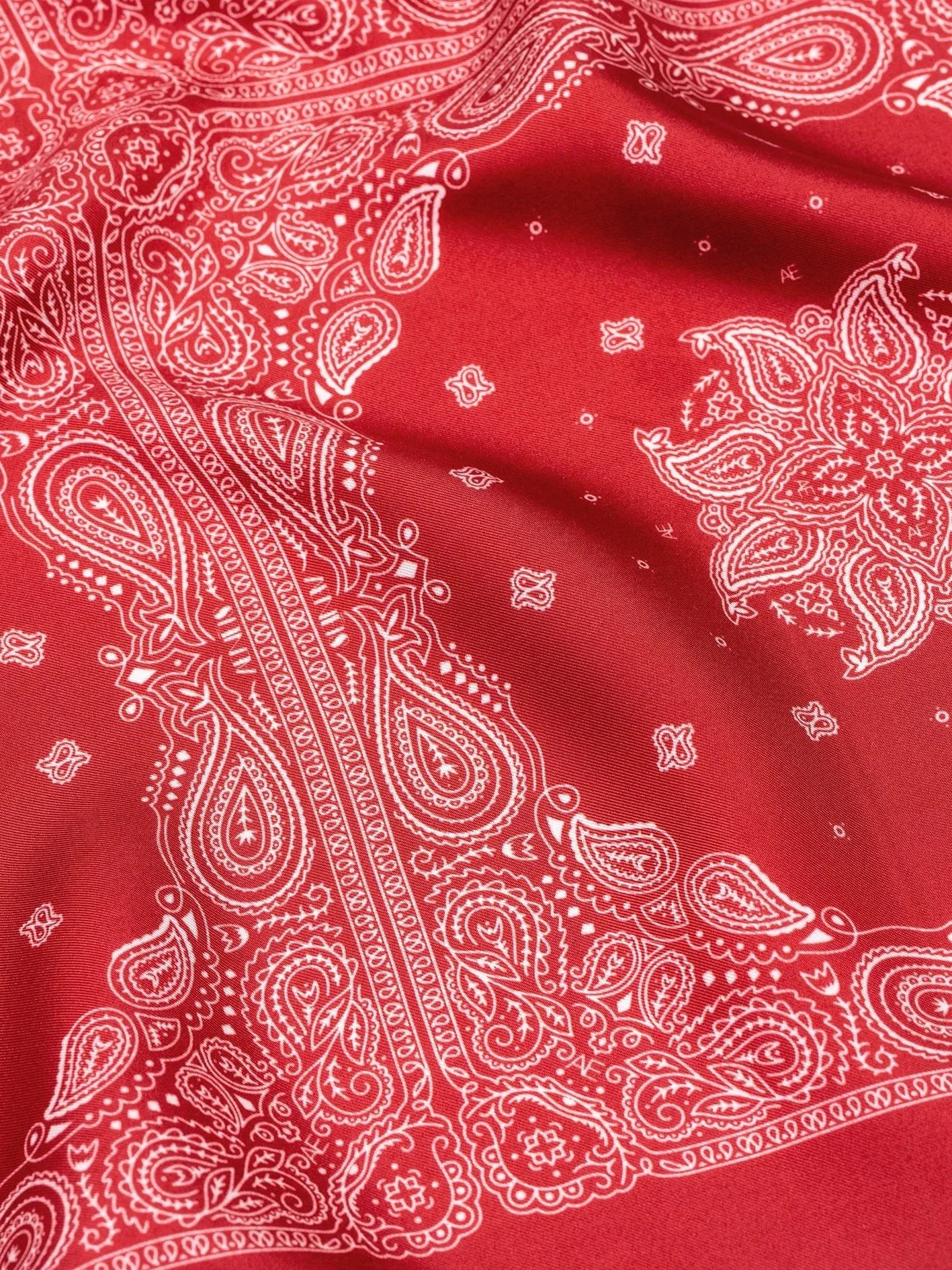 MINIMAL_BANDANA_SILK_SCARF_68_RED_2.jpg