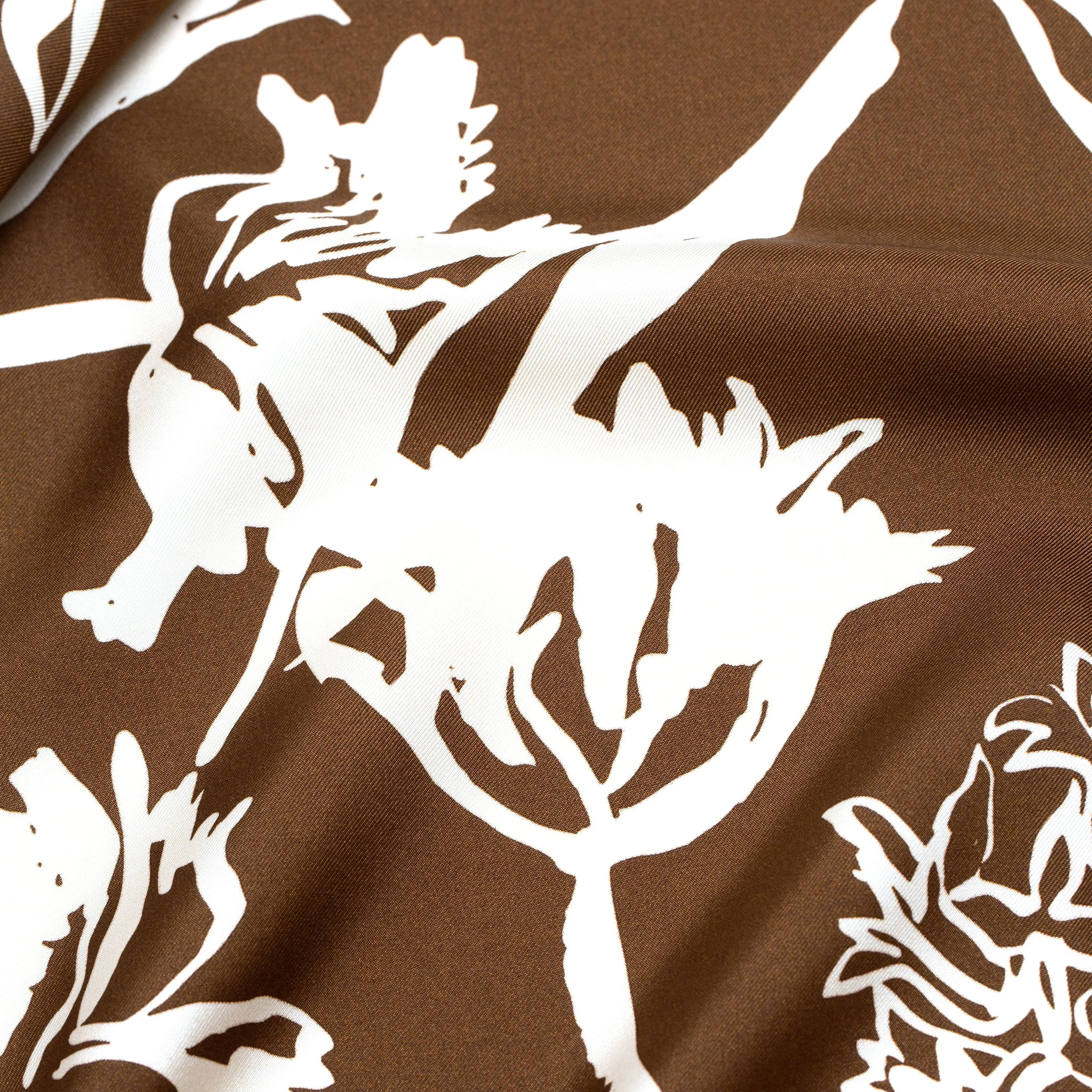 NOSTALGIA_FLOWERS_SILK_SCARF_NOCCIOLA_90_B.jpg