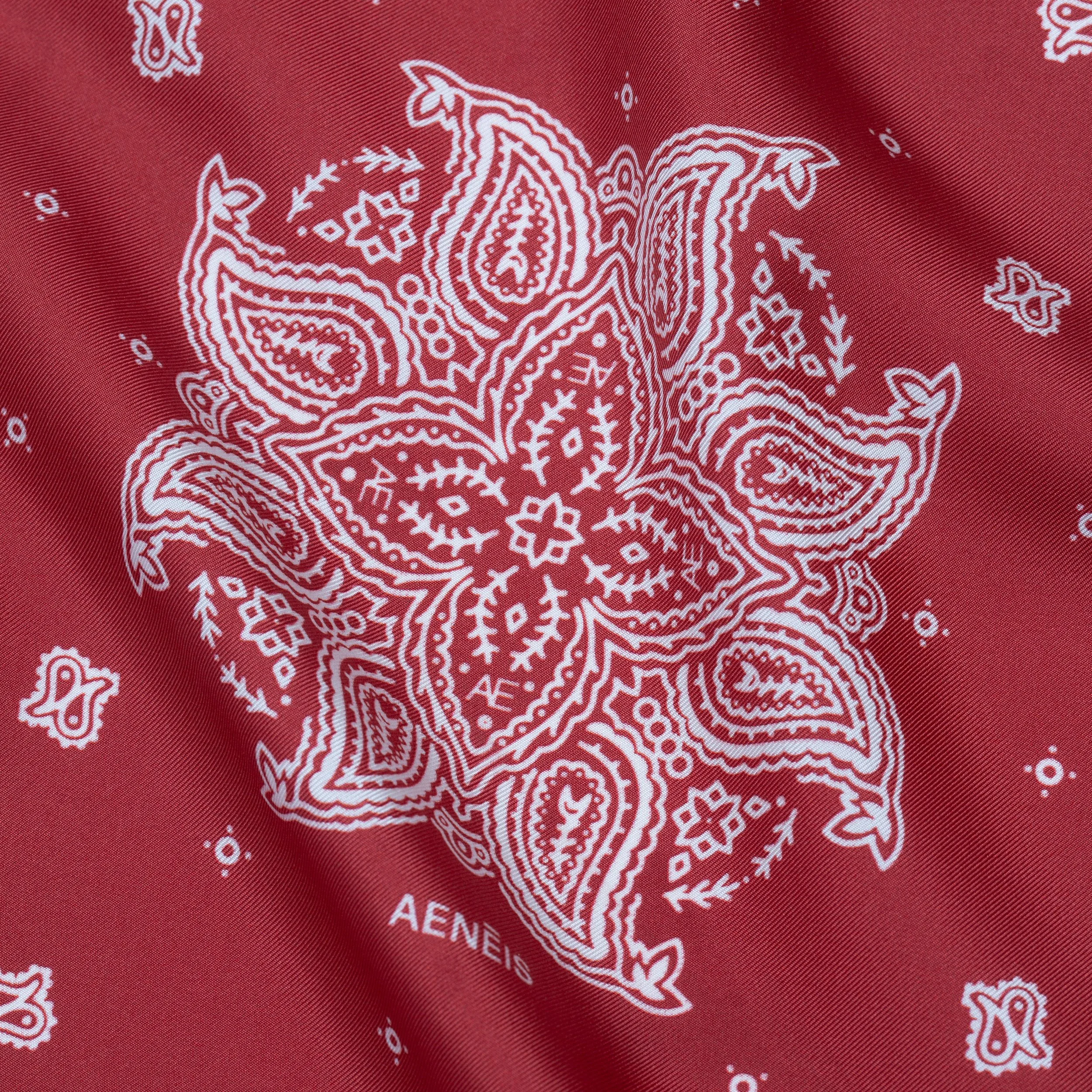 MINIMAL_BANDANA_SILK_SCARF_RED_45_B.jpg