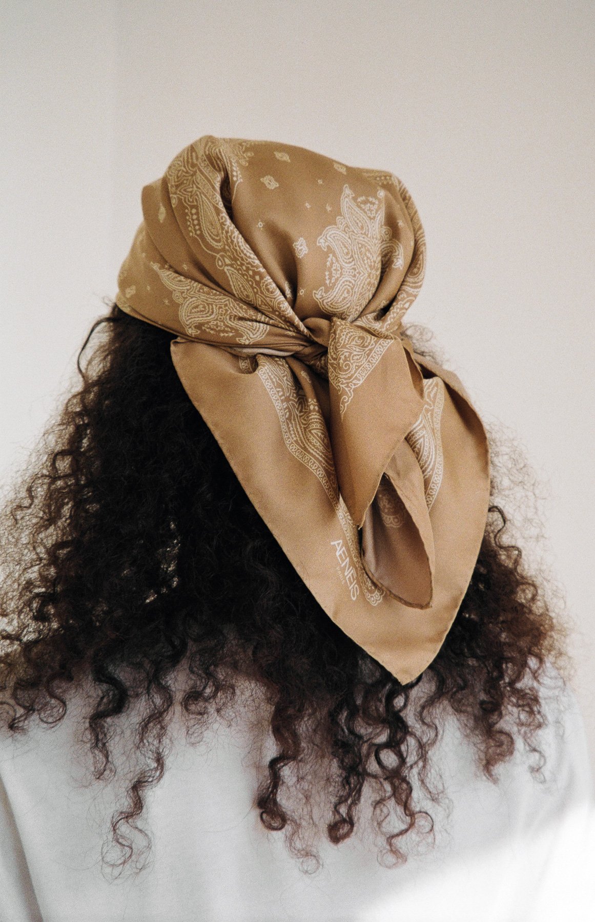 MINIMAL_BANDANA_CROISSANT.jpg