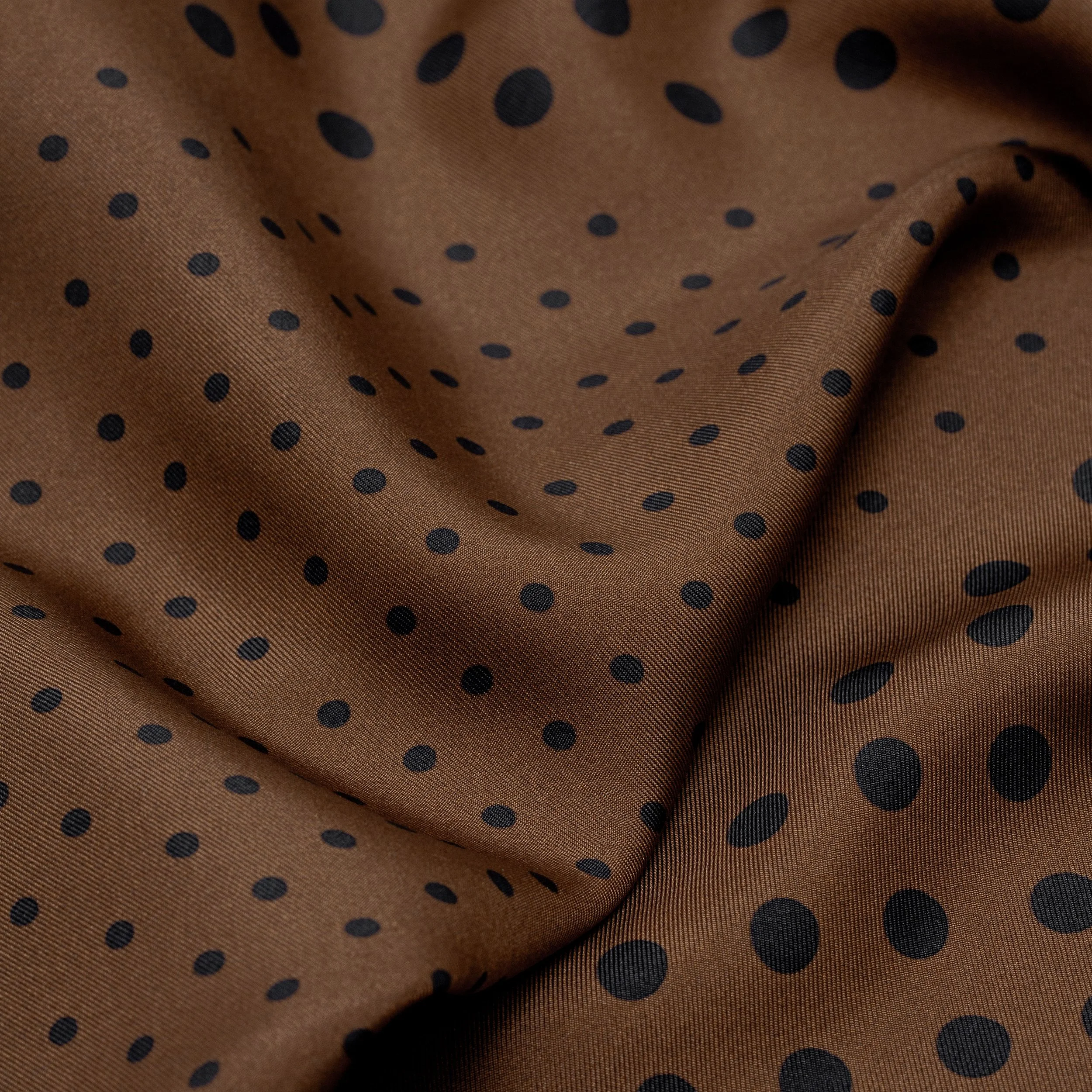 ALBERS_POIS_SILK_SCARF_CEDAR_68_B.jpg