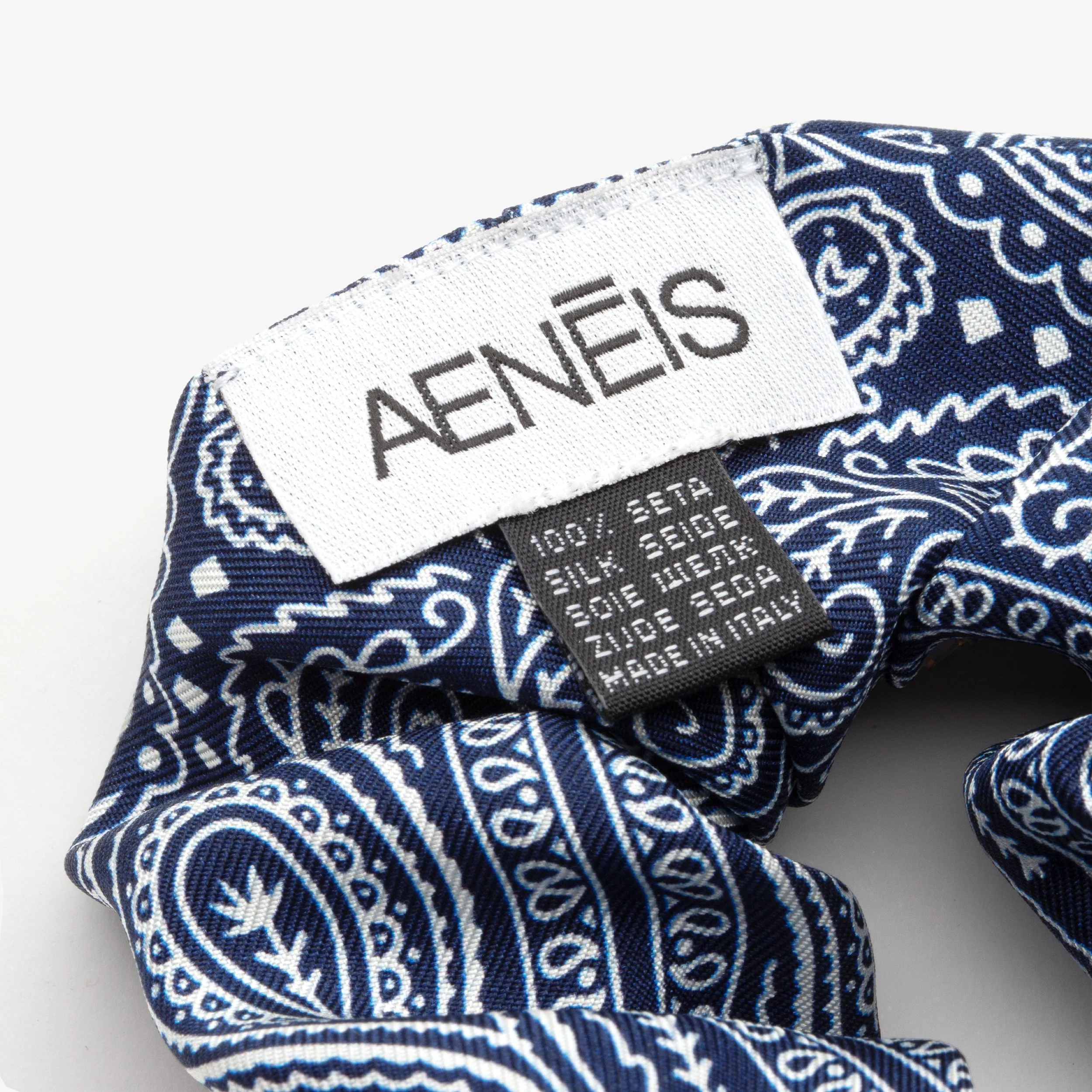 MINIMAL_BANDANA_SILK_TWILL_SCRUNCHIE_NOTTE_B.jpg